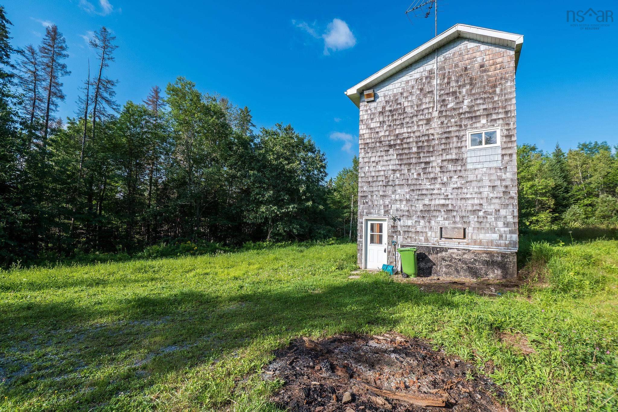 $159,900.00: 1763 North River Road, Mosherville