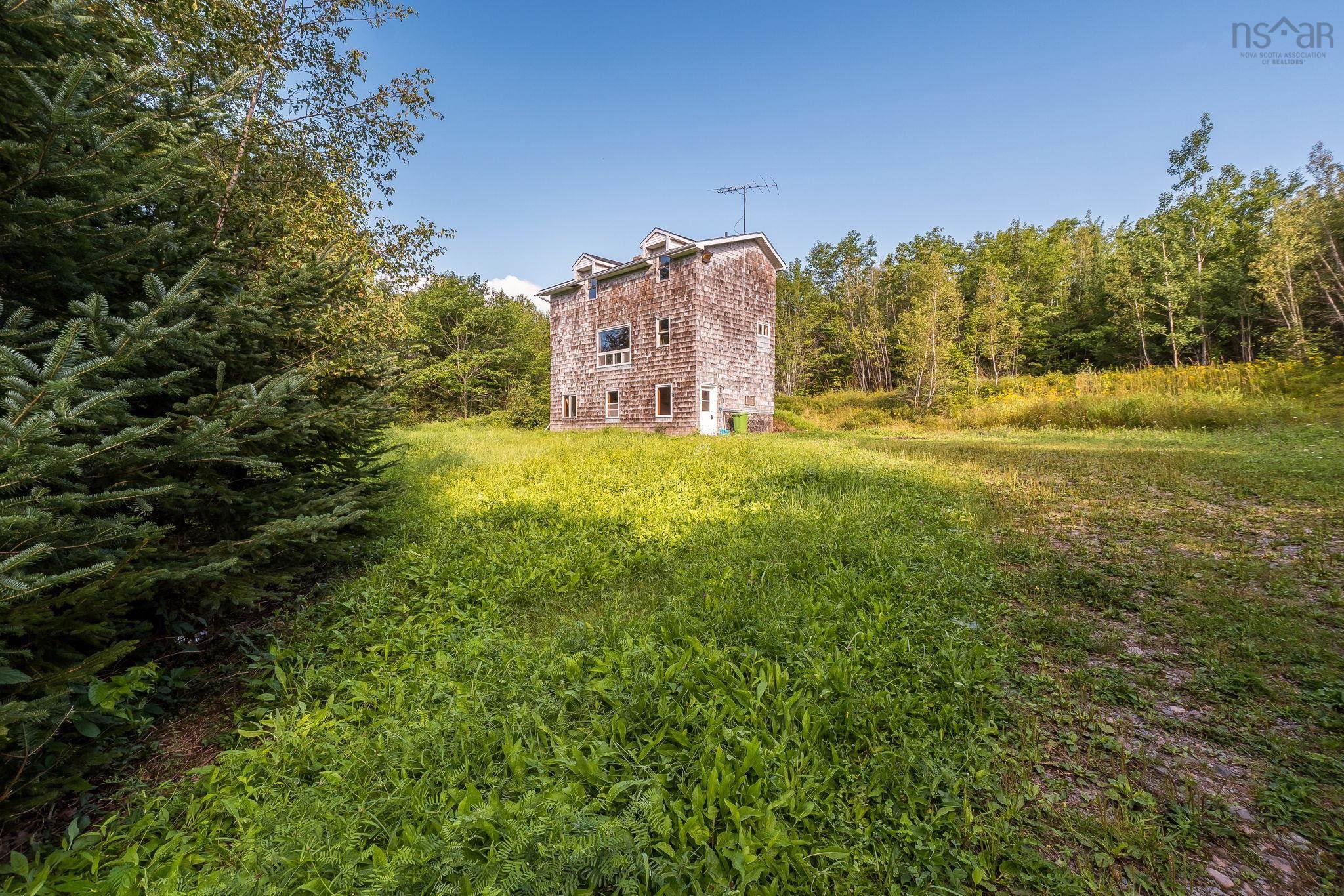 $159,900.00: 1763 North River Road, Mosherville