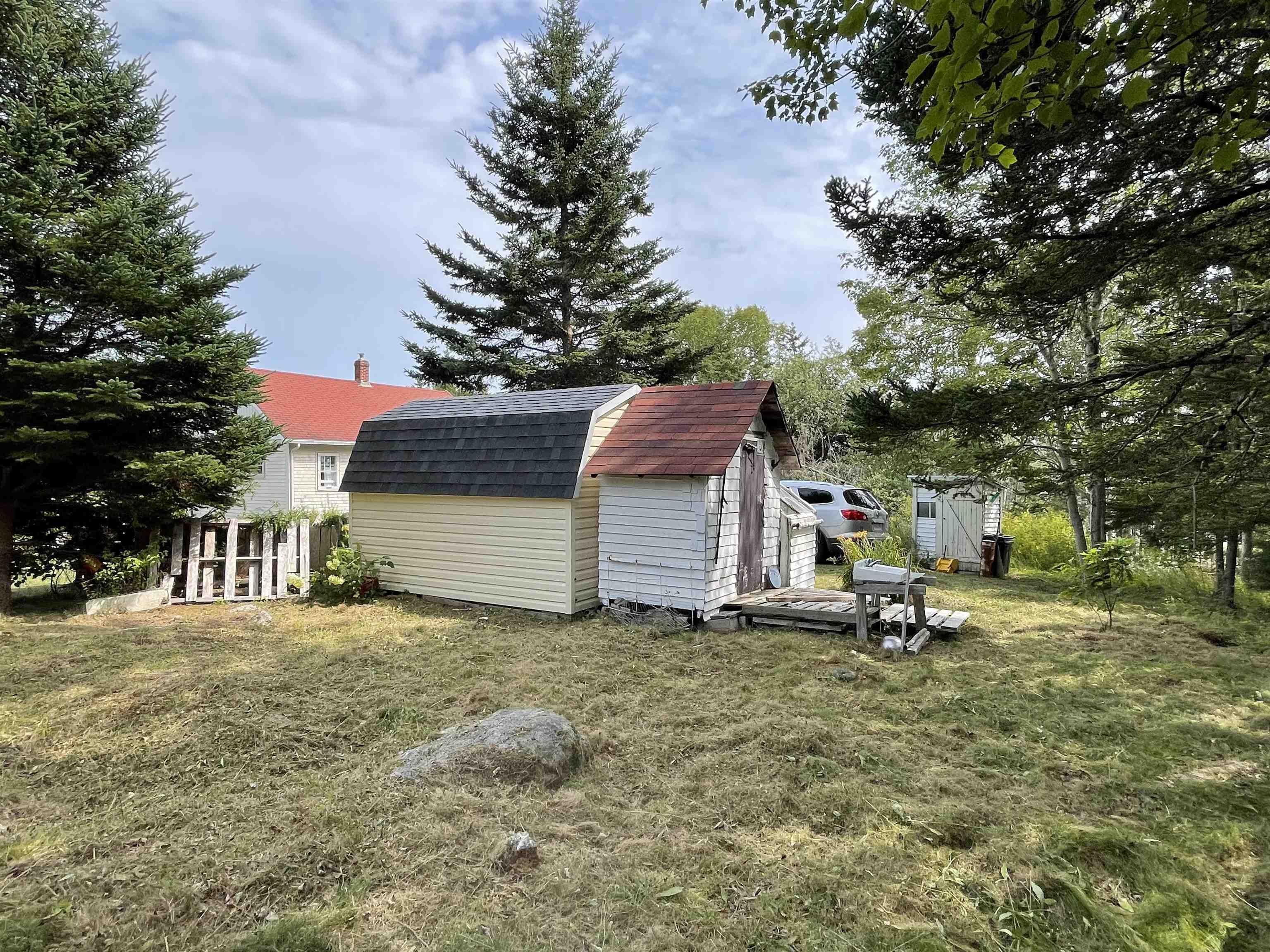 $340,000.00: 7731 Highway 329, East River Point