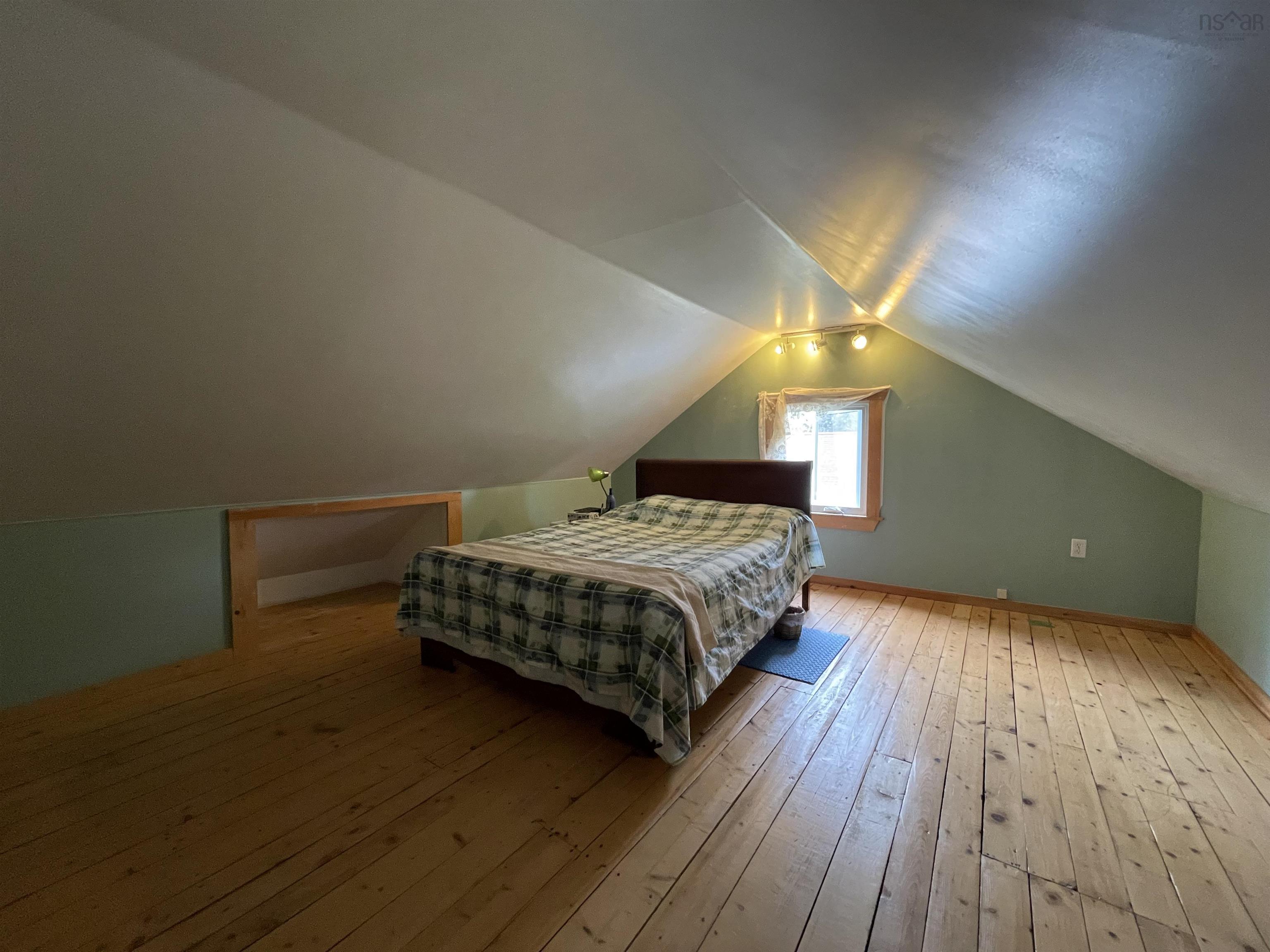 $340,000.00: 7731 Highway 329, East River Point