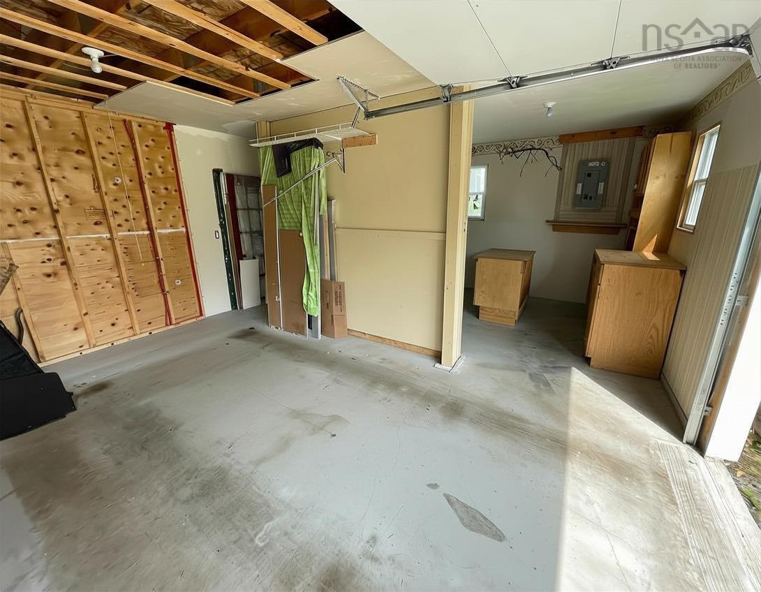 $340,000.00: 7731 Highway 329, East River Point