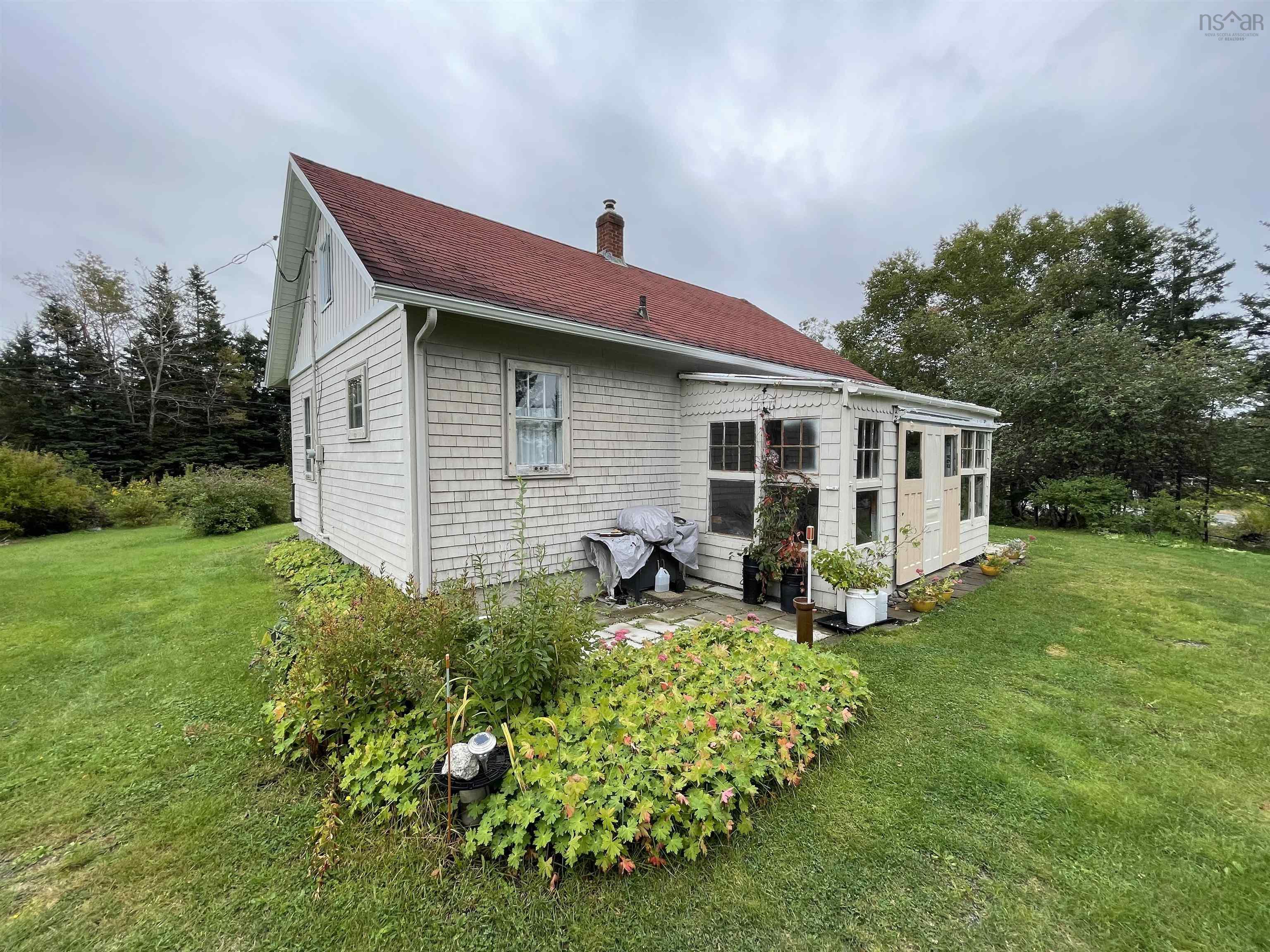 $340,000.00: 7731 Highway 329, East River Point