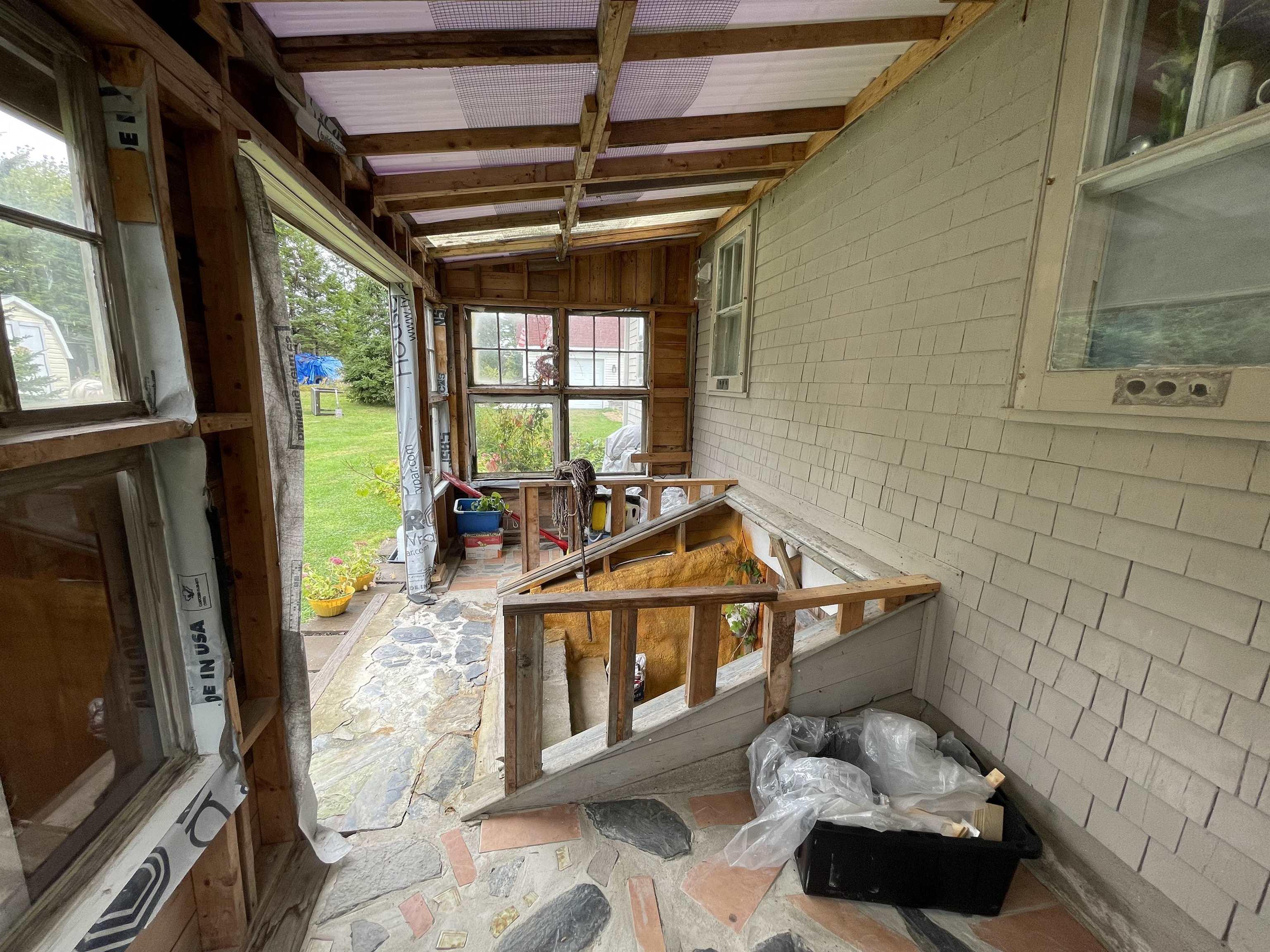 $340,000.00: 7731 Highway 329, East River Point
