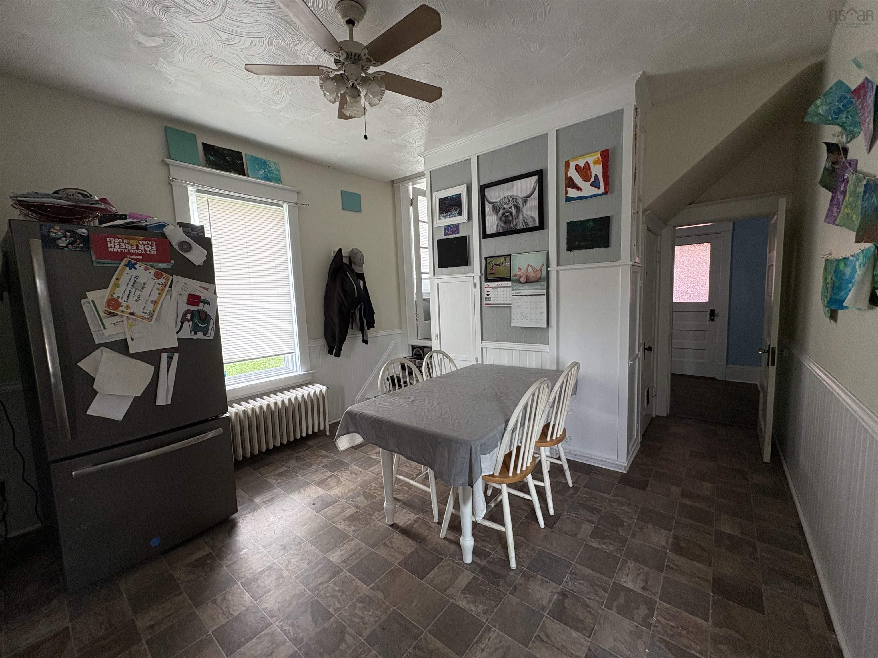 $299,900.00: 11 Victoria Avenue, Stellarton