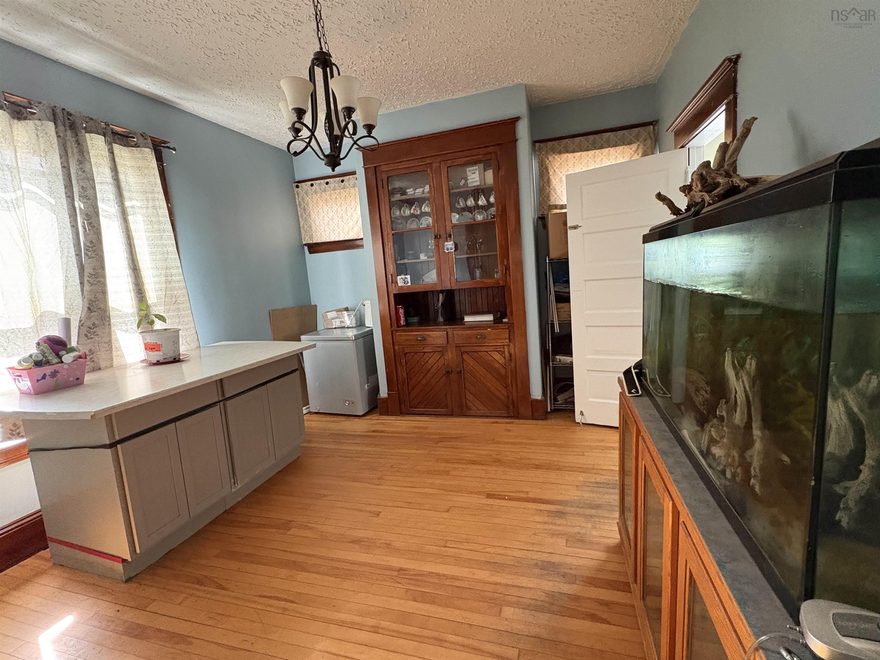 $299,900.00: 11 Victoria Avenue, Stellarton