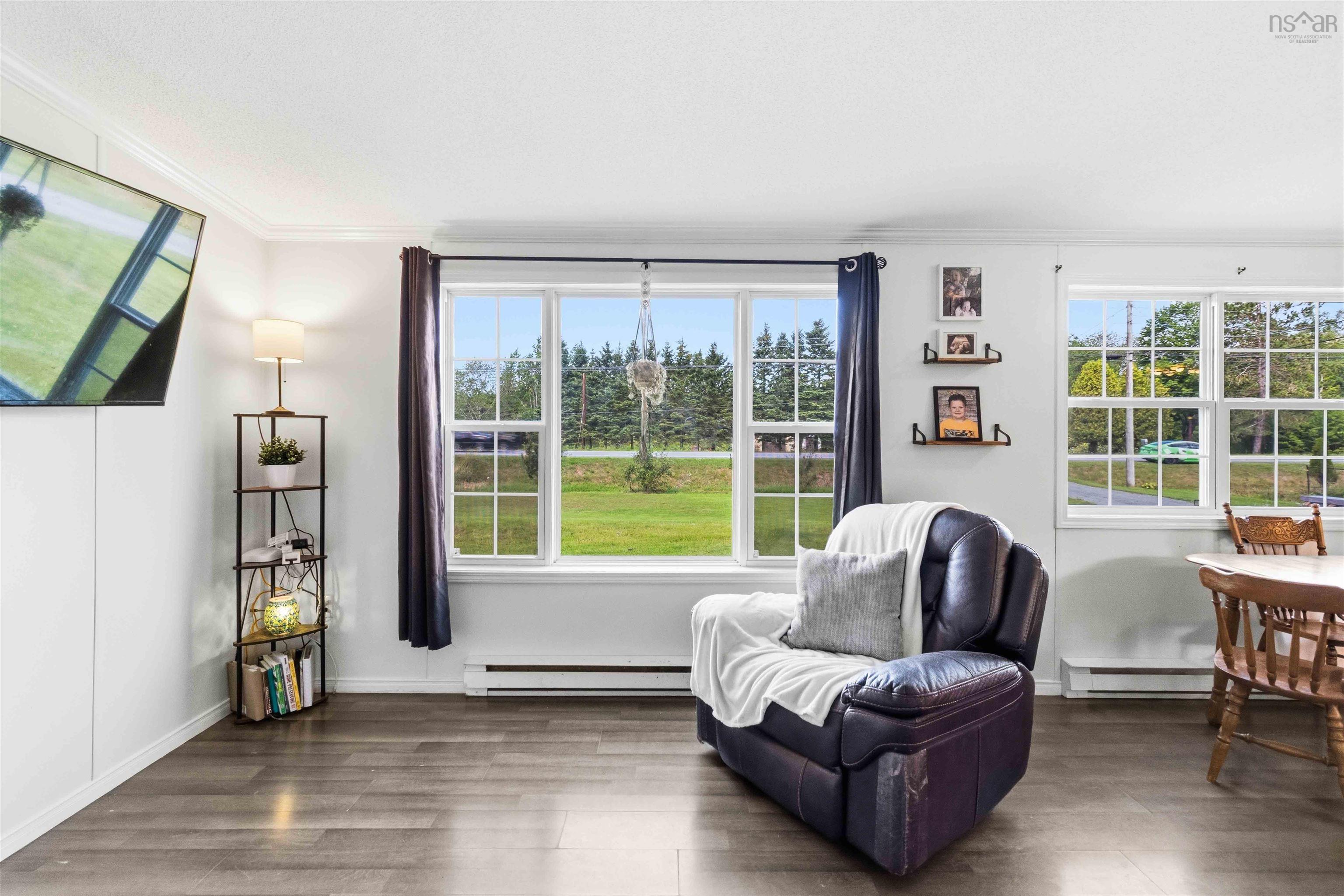 $309,900.00: 20533 Highway 2, Shubenacadie East