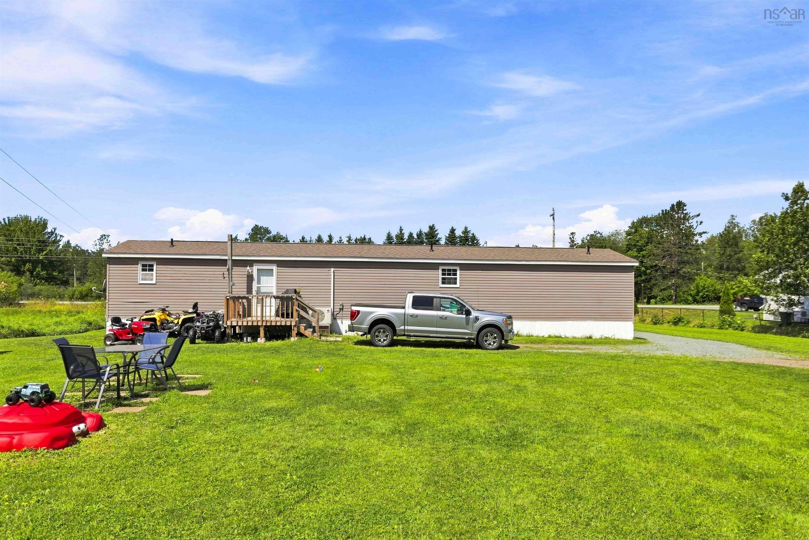 $309,900.00: 20533 Highway 2, Shubenacadie East