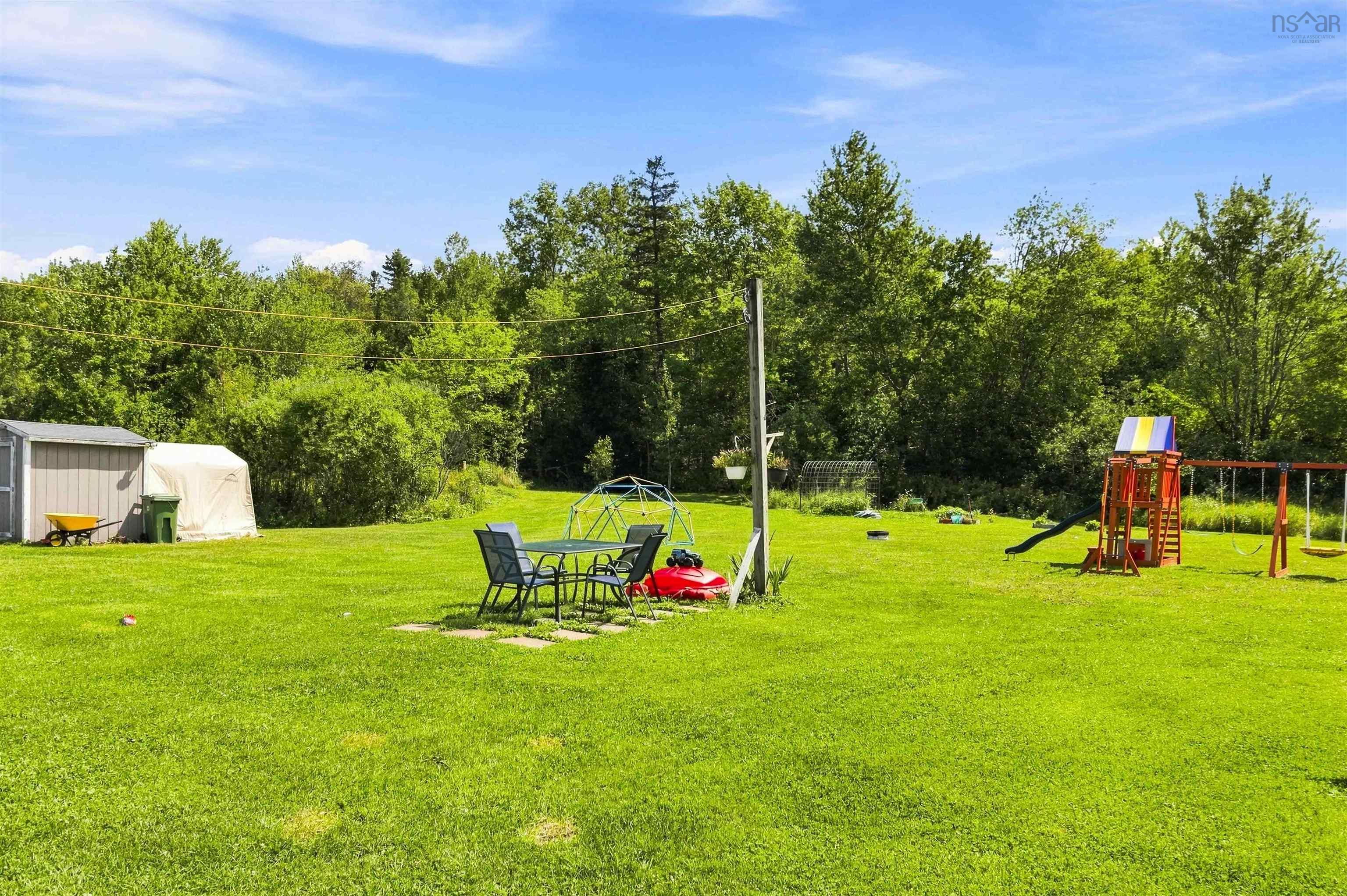$309,900.00: 20533 Highway 2, Shubenacadie East