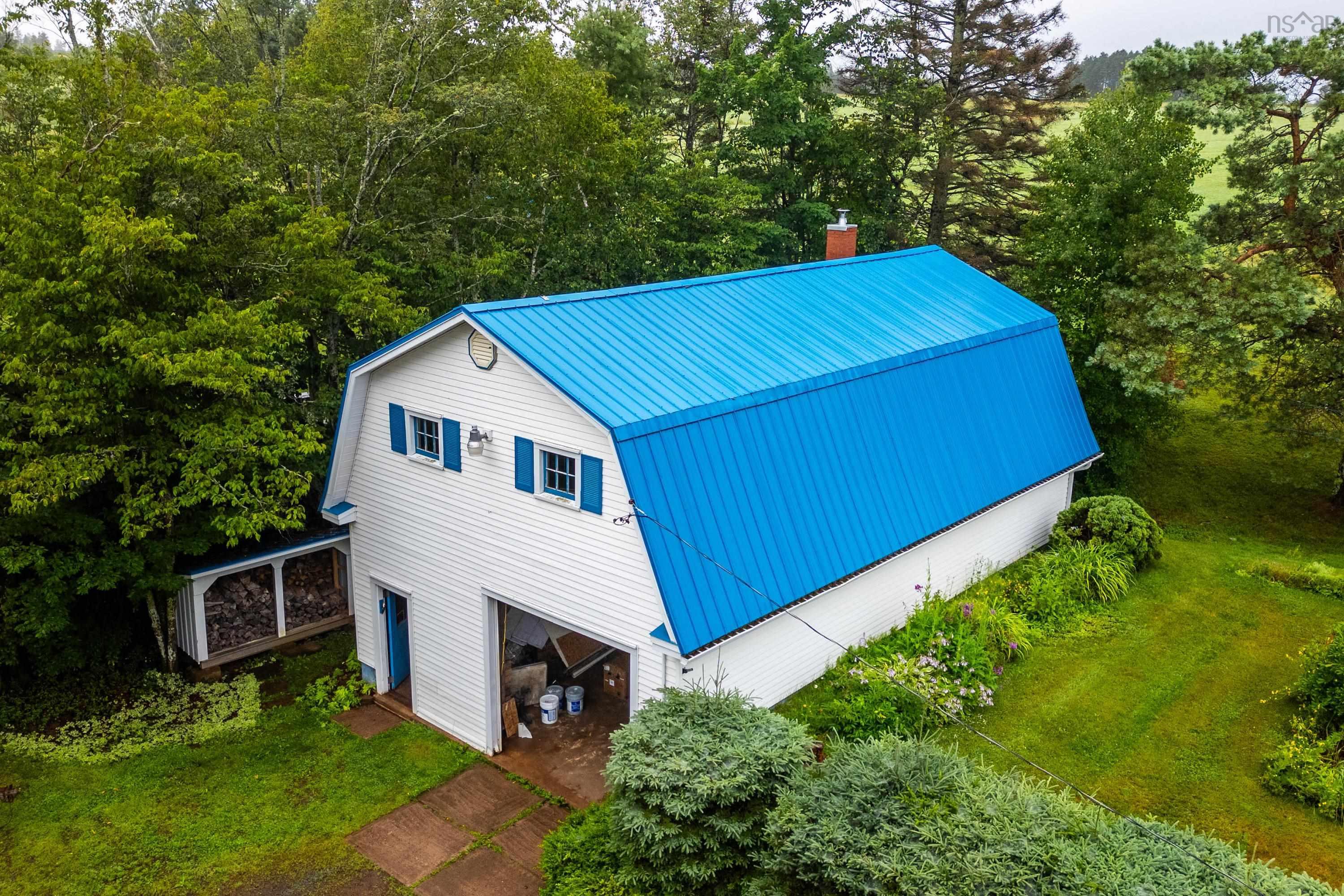 $399,000.00: 18785 Highway 2, Fenwick