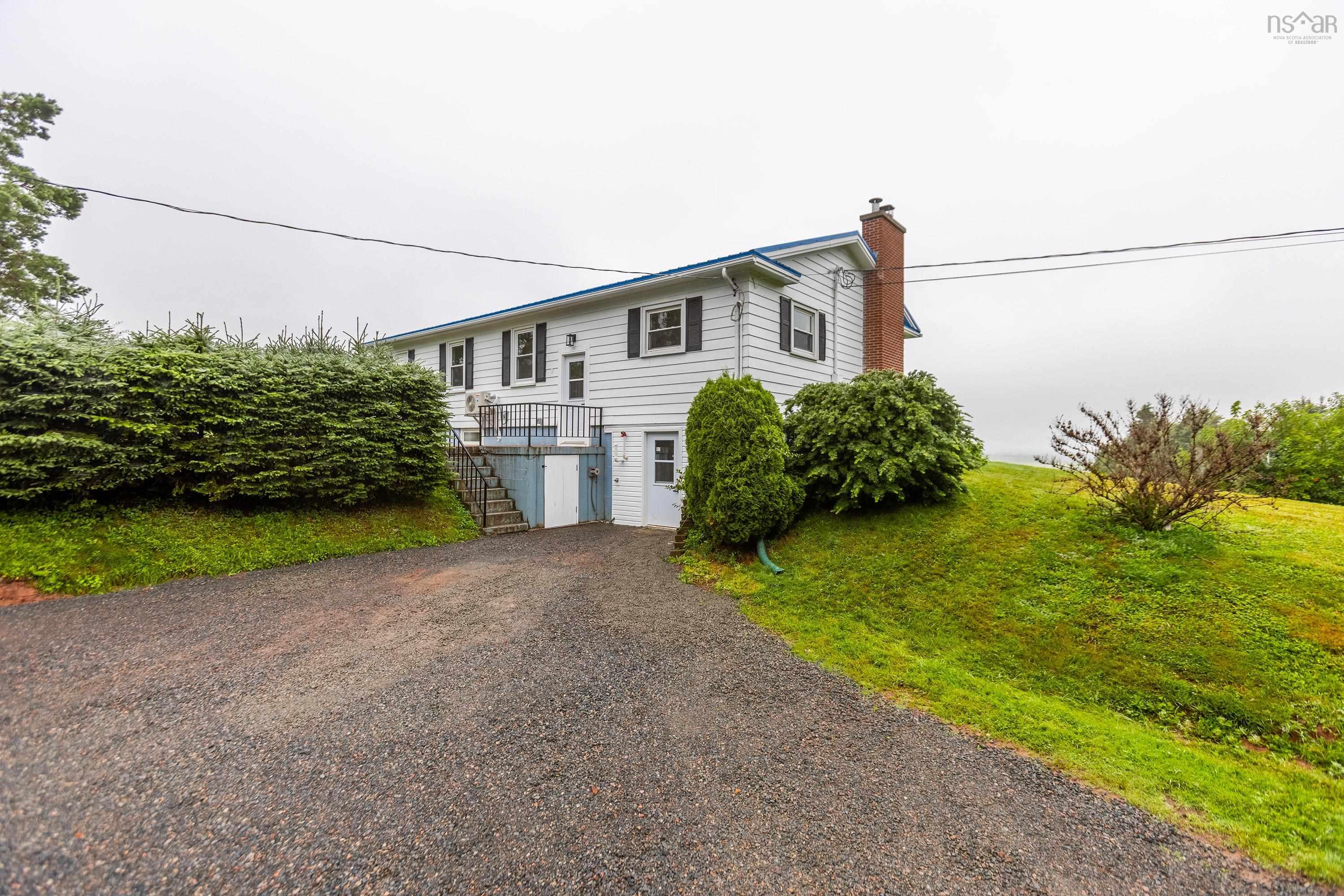 $399,000.00: 18785 Highway 2, Fenwick