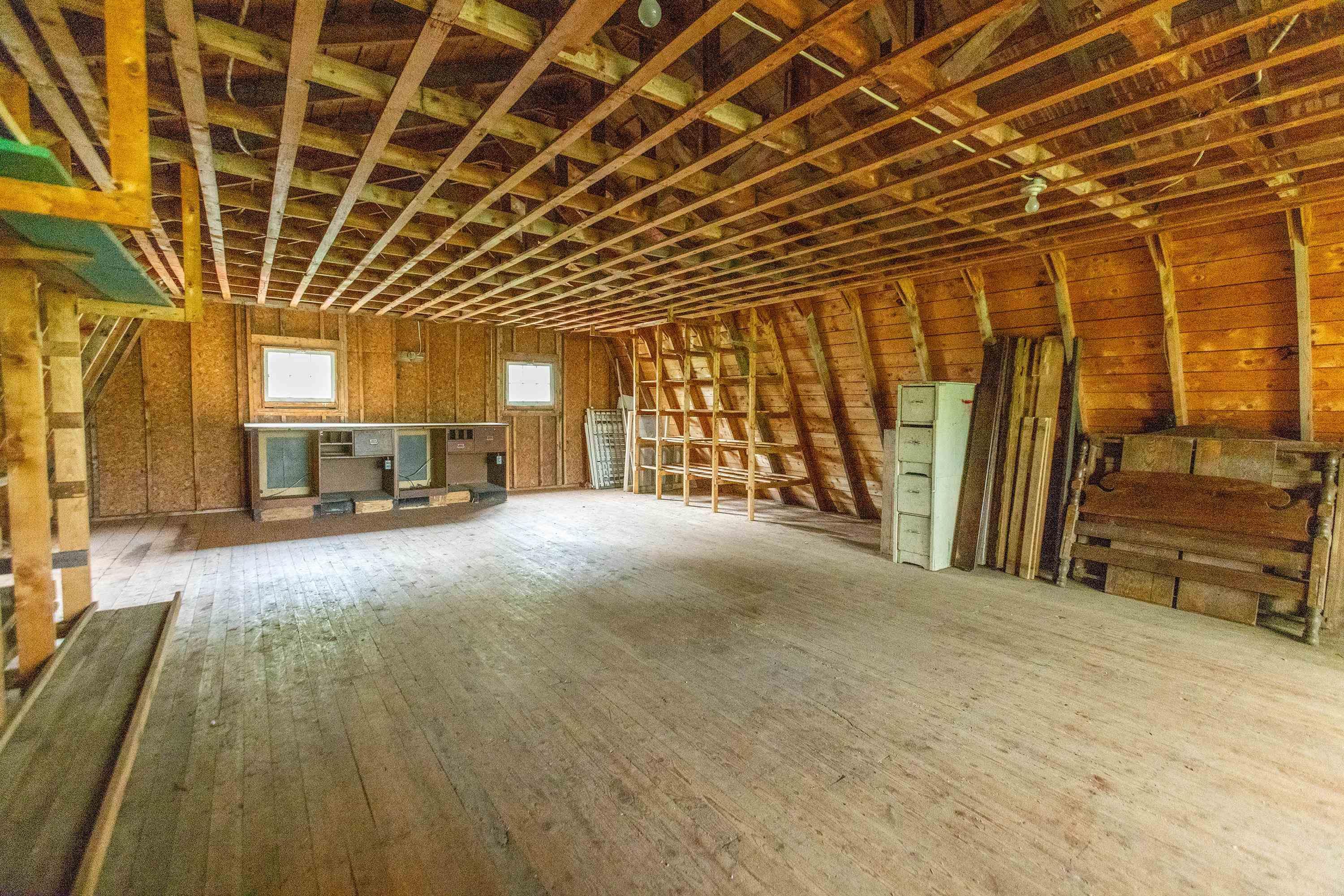 $399,000.00: 18785 Highway 2, Fenwick