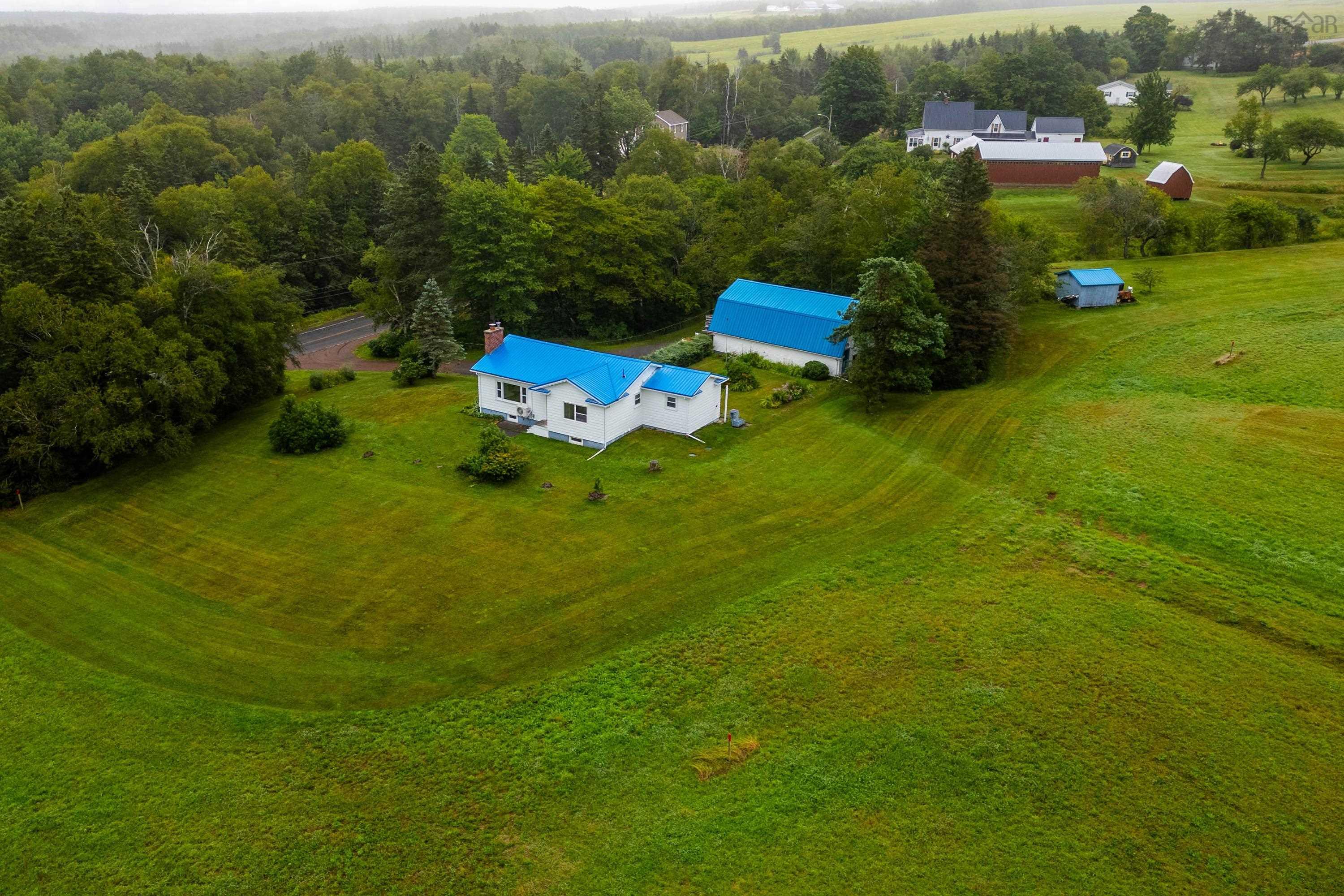 $399,000.00: 18785 Highway 2, Fenwick