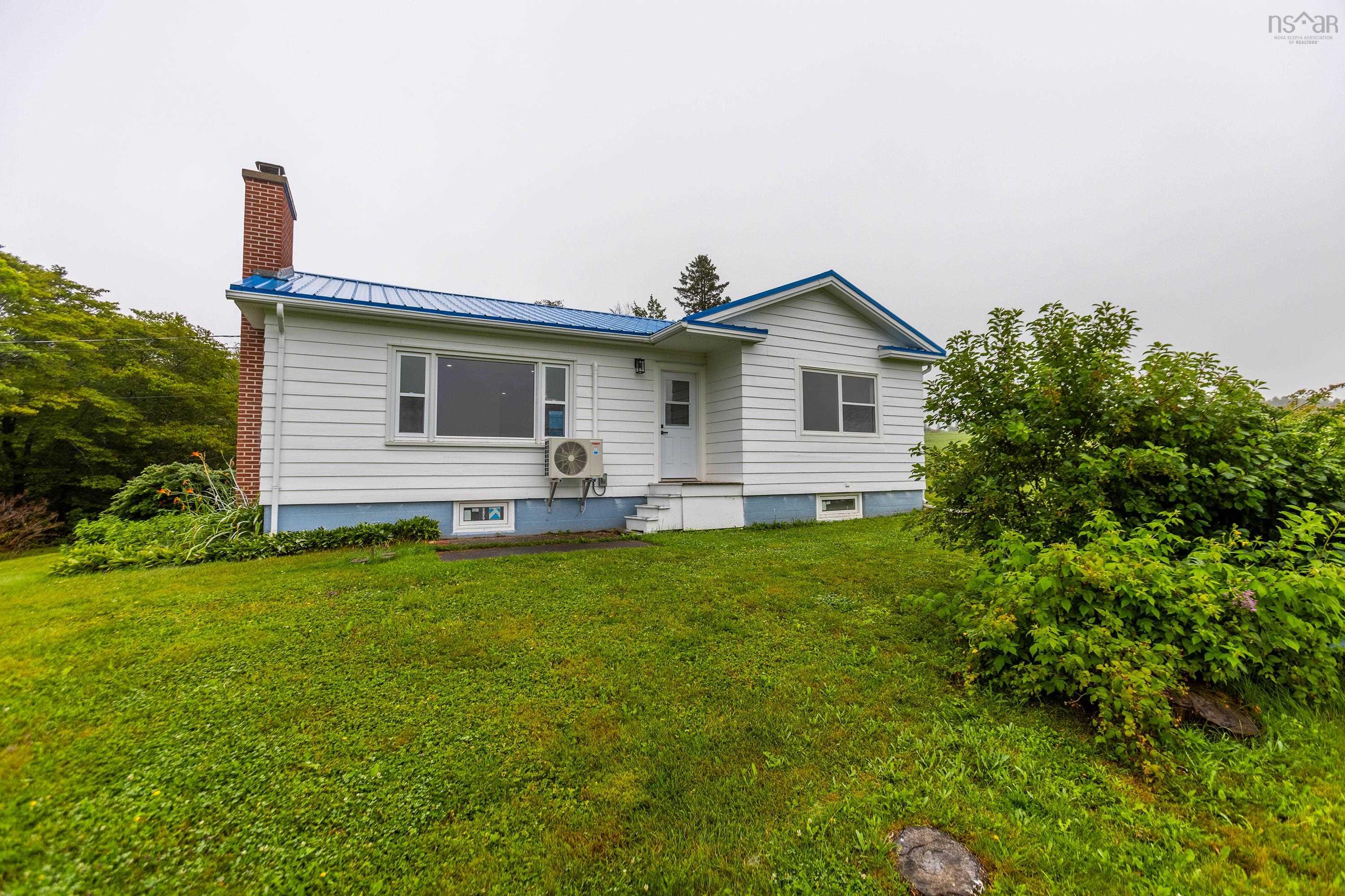 $399,000.00: 18785 Highway 2, Fenwick