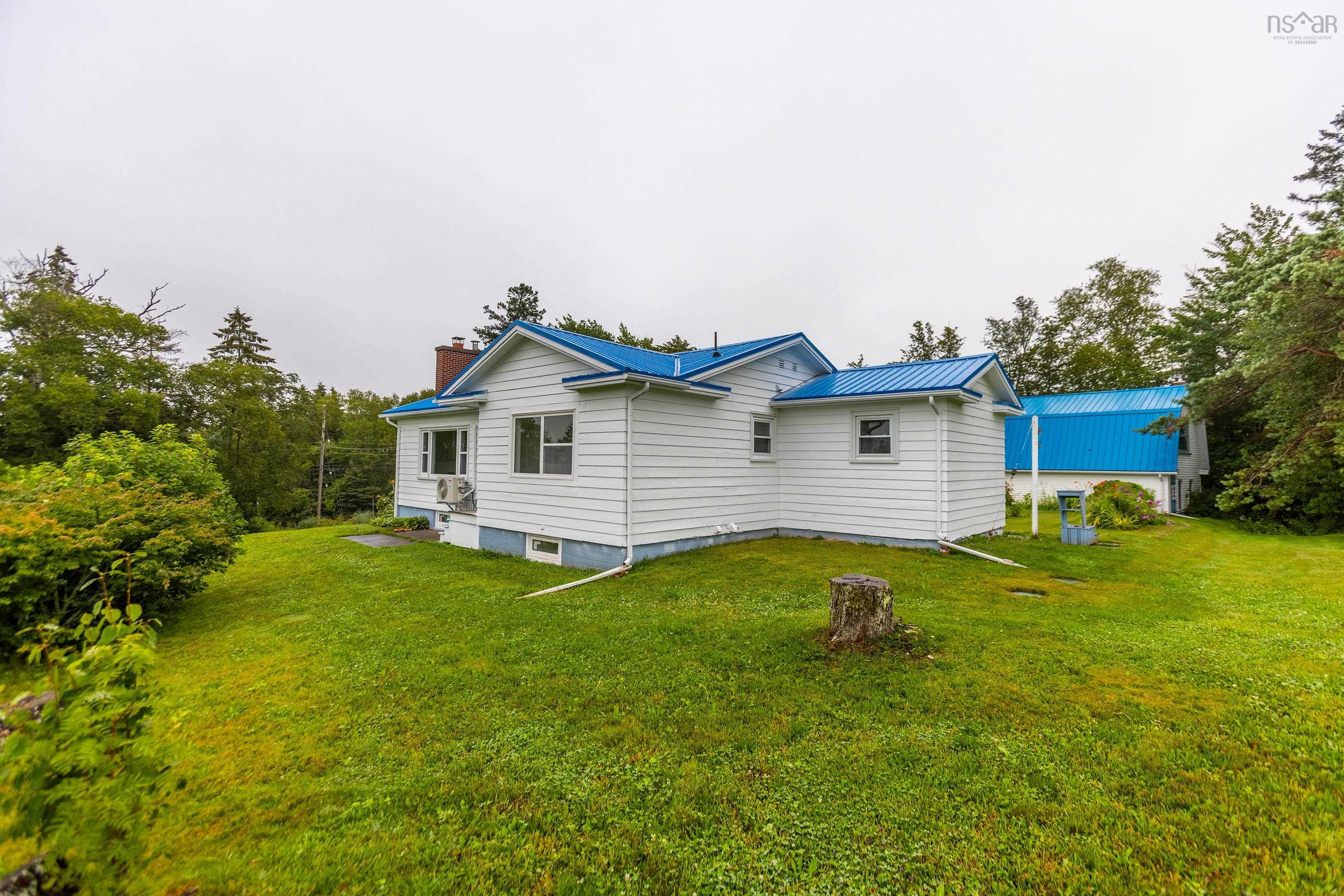 $399,000.00: 18785 Highway 2, Fenwick