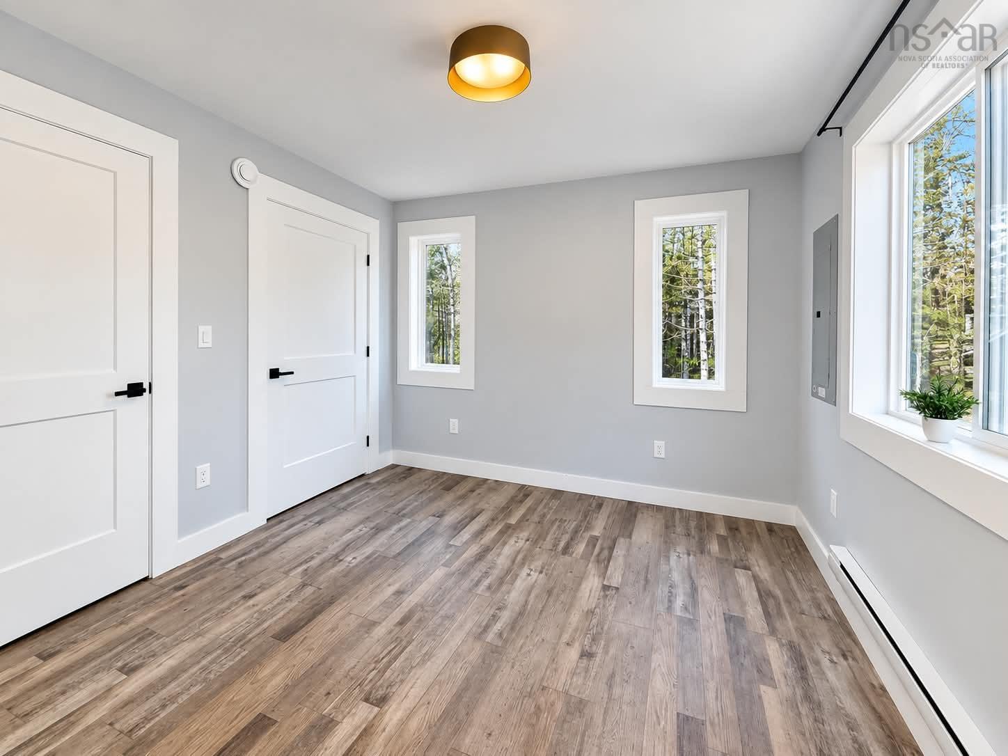 $369,900.00: 35 First Court, Valley