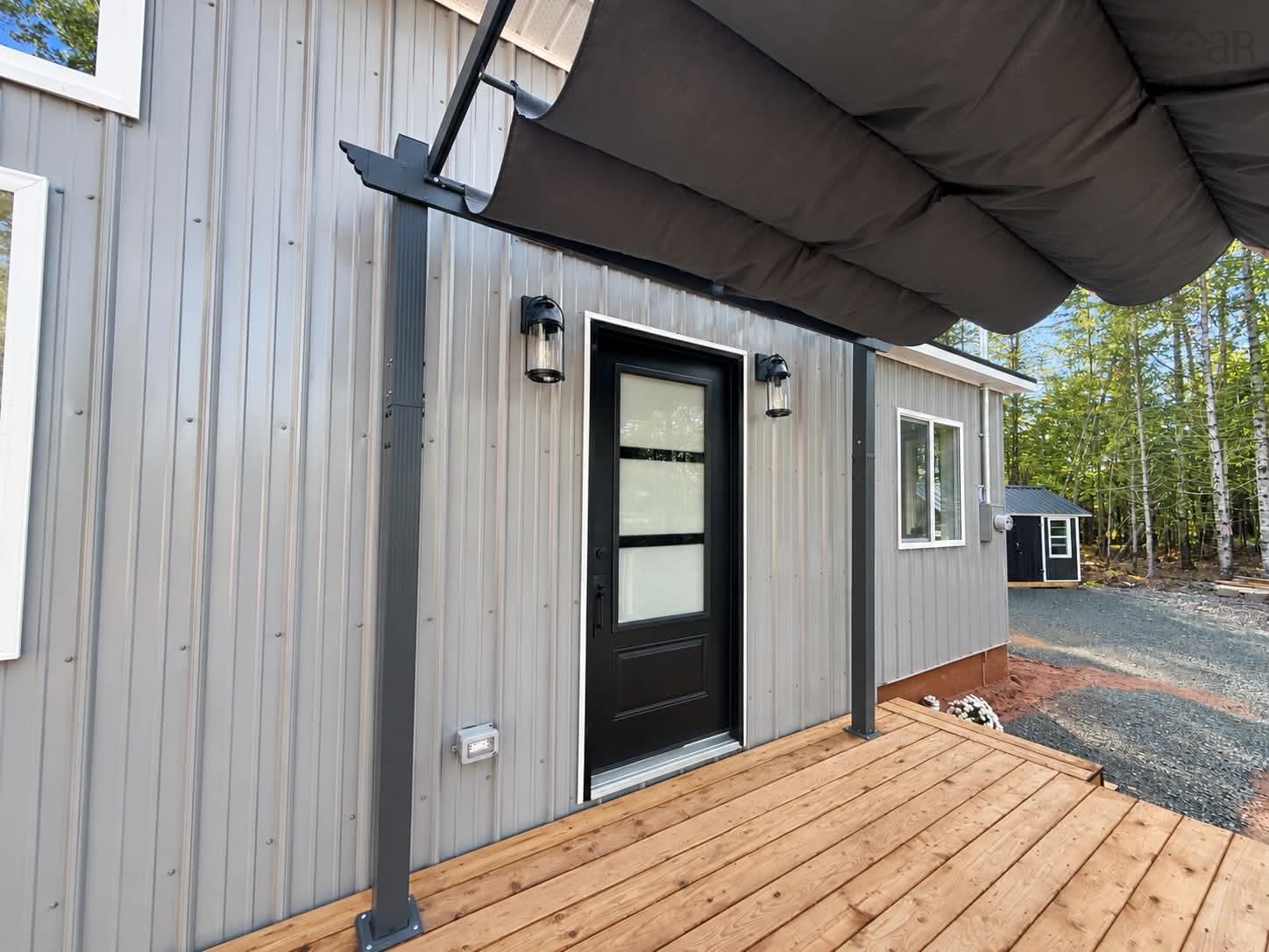 $369,900.00: 35 First Court, Valley