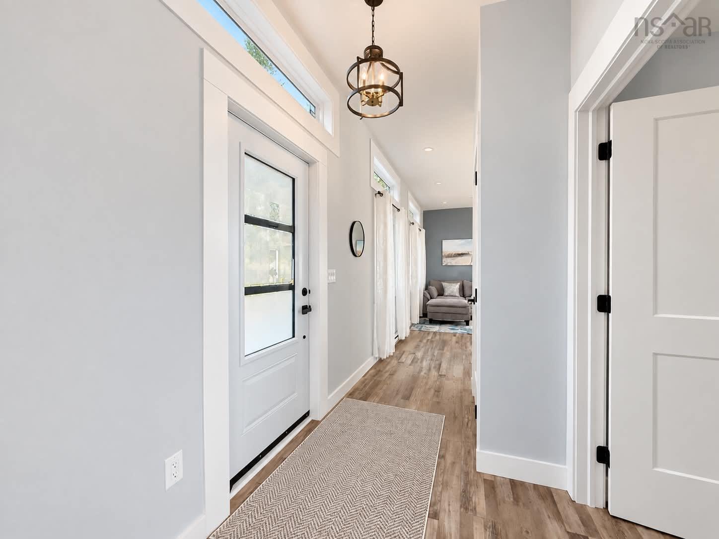 $369,900.00: 35 First Court, Valley