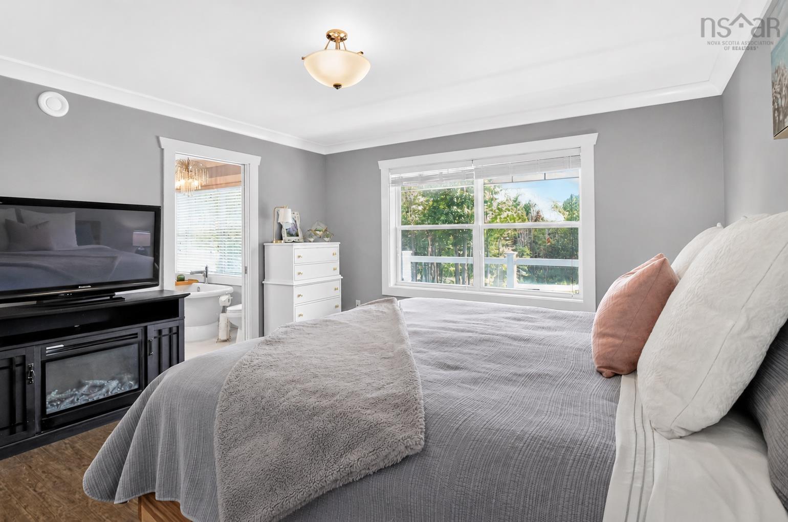 $1,175,000.00: 60 Monte Cristo Avenue, Enfield