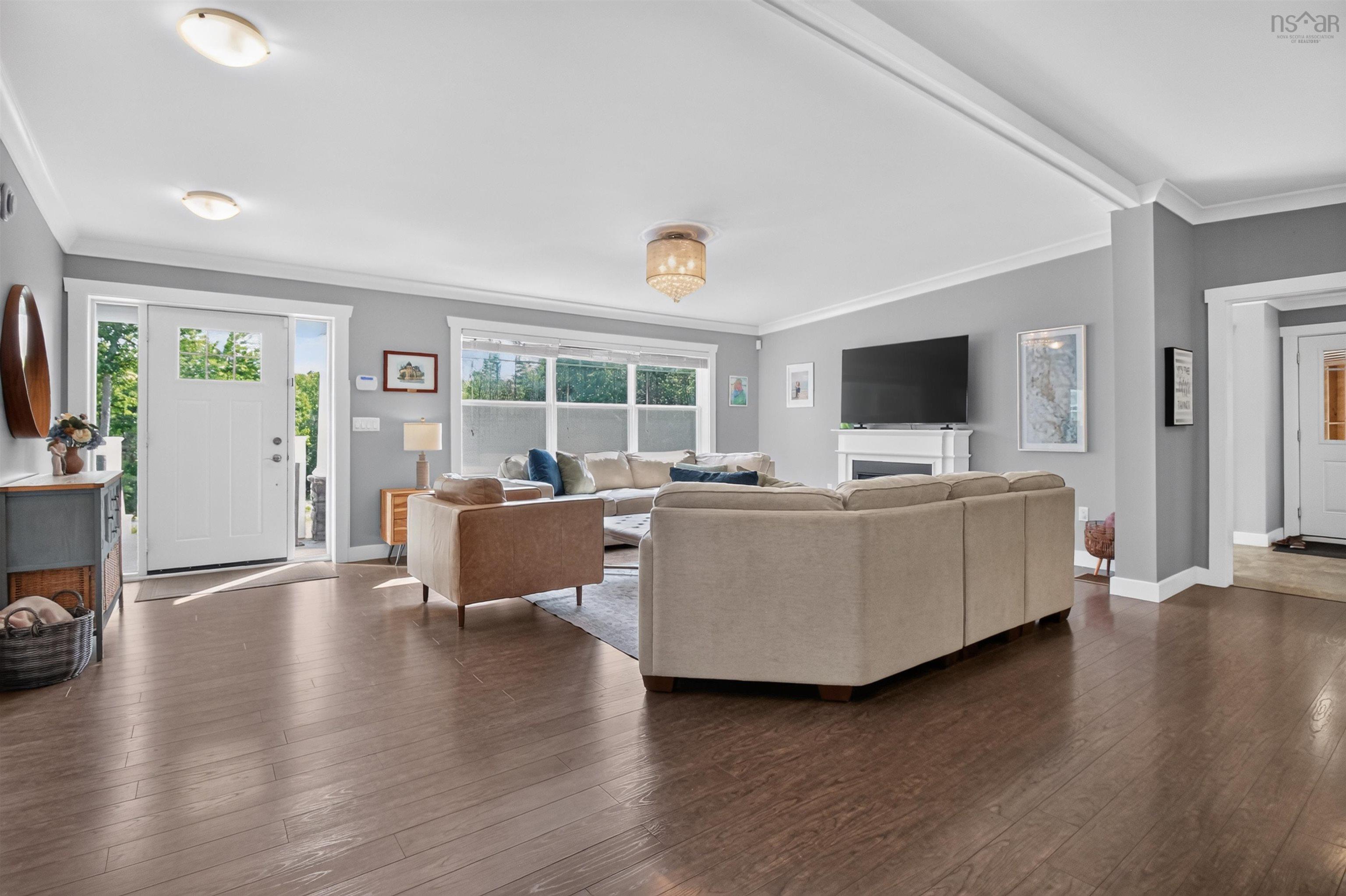$1,175,000.00: 60 Monte Cristo Avenue, Enfield
