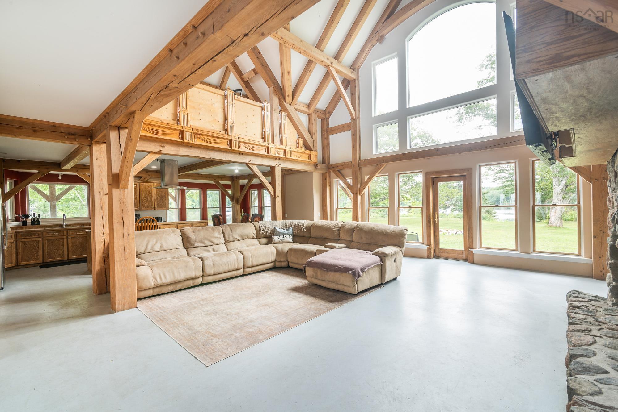 $1,250,000.00: 47 Pats Boulevard, Sutherlands Lake
