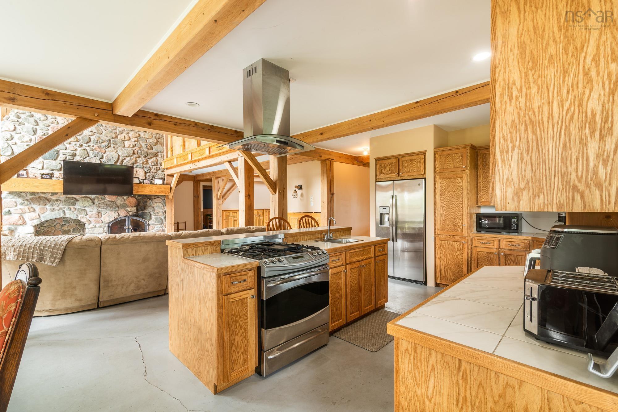 $1,250,000.00: 47 Pats Boulevard, Sutherlands Lake