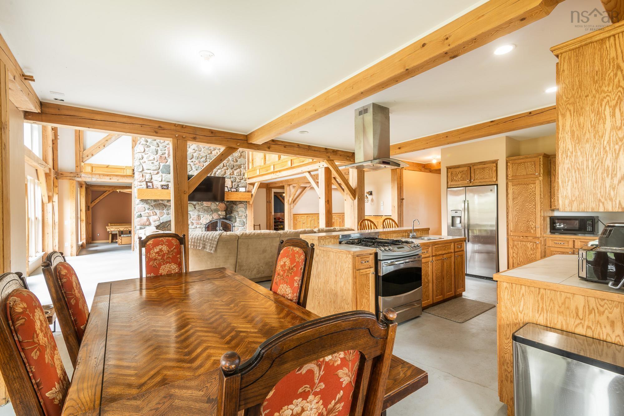$1,250,000.00: 47 Pats Boulevard, Sutherlands Lake