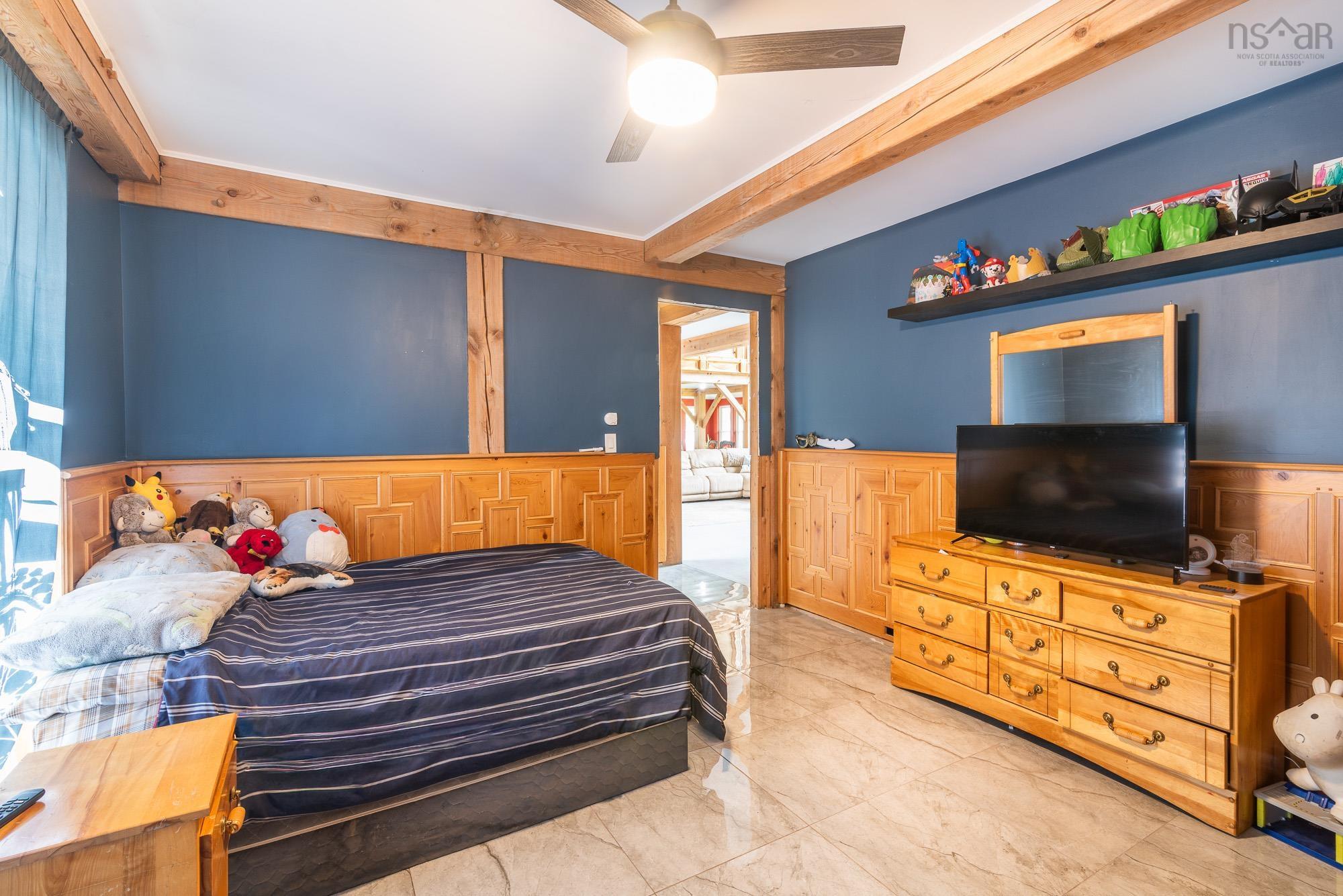 $1,250,000.00: 47 Pats Boulevard, Sutherlands Lake