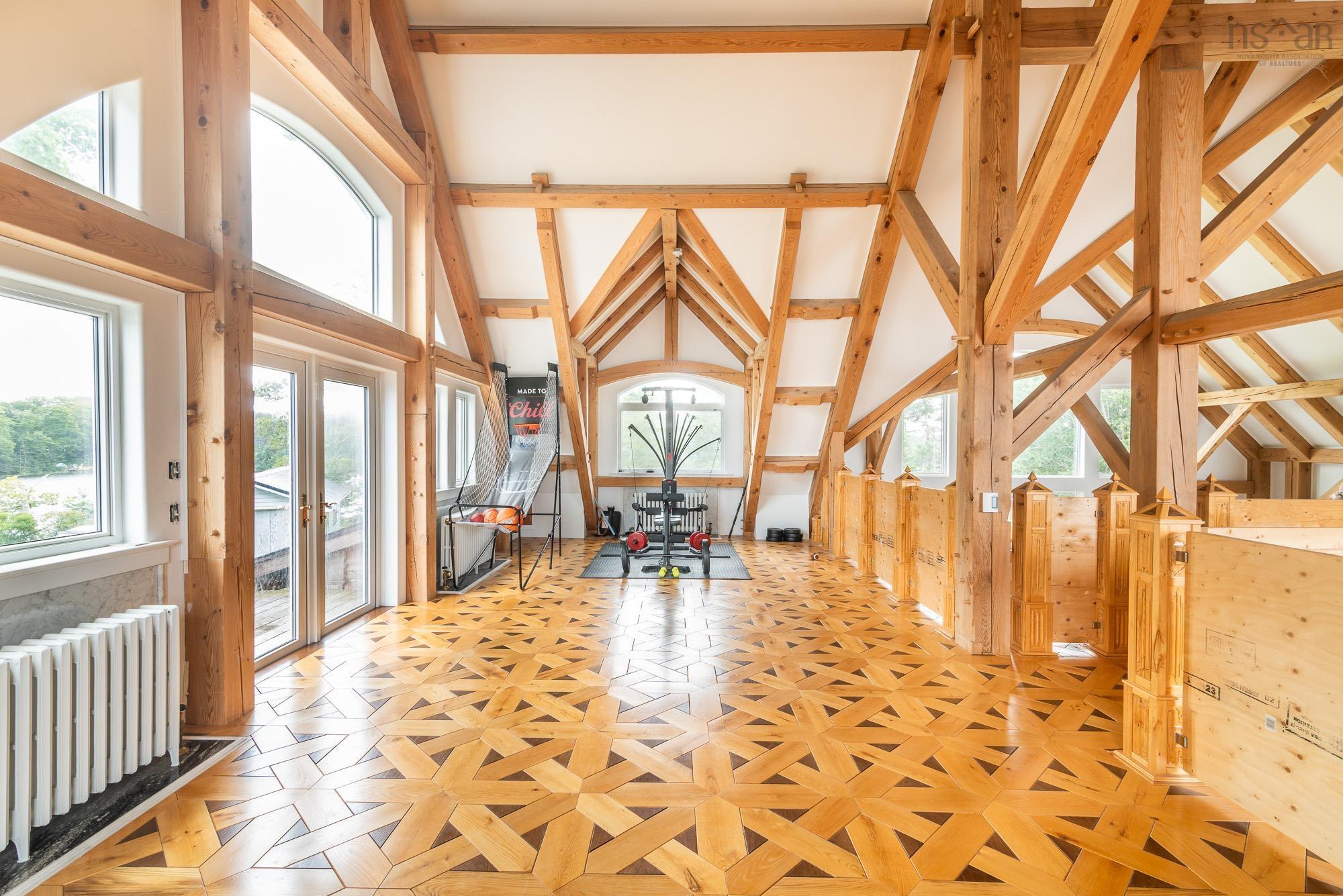 $1,250,000.00: 47 Pats Boulevard, Sutherlands Lake