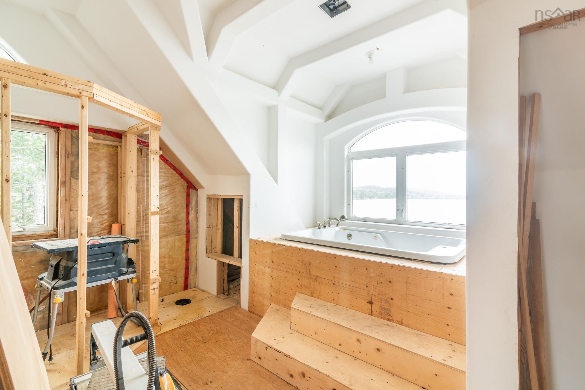 $1,250,000.00: 47 Pats Boulevard, Sutherlands Lake
