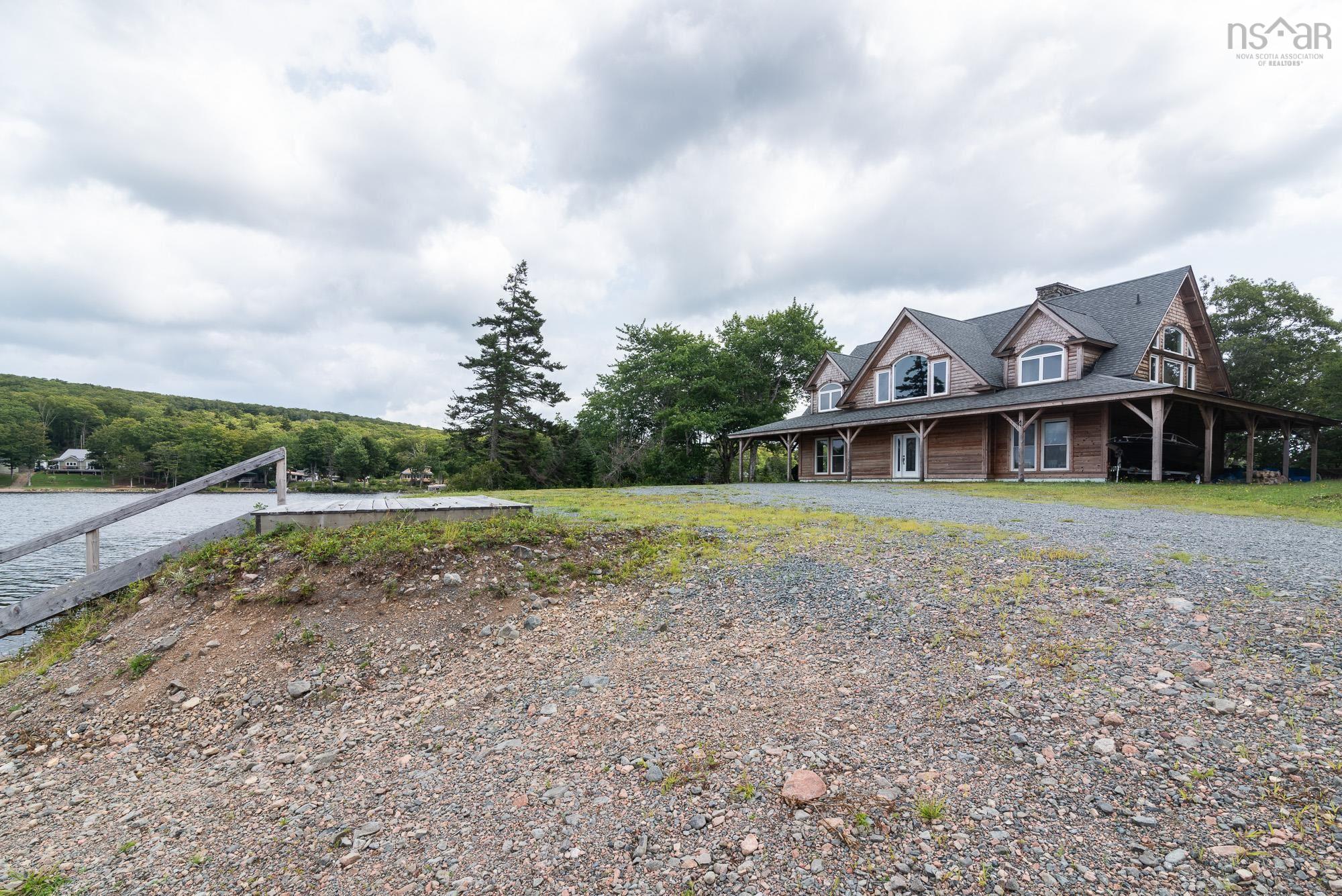 $1,250,000.00: 47 Pats Boulevard, Sutherlands Lake