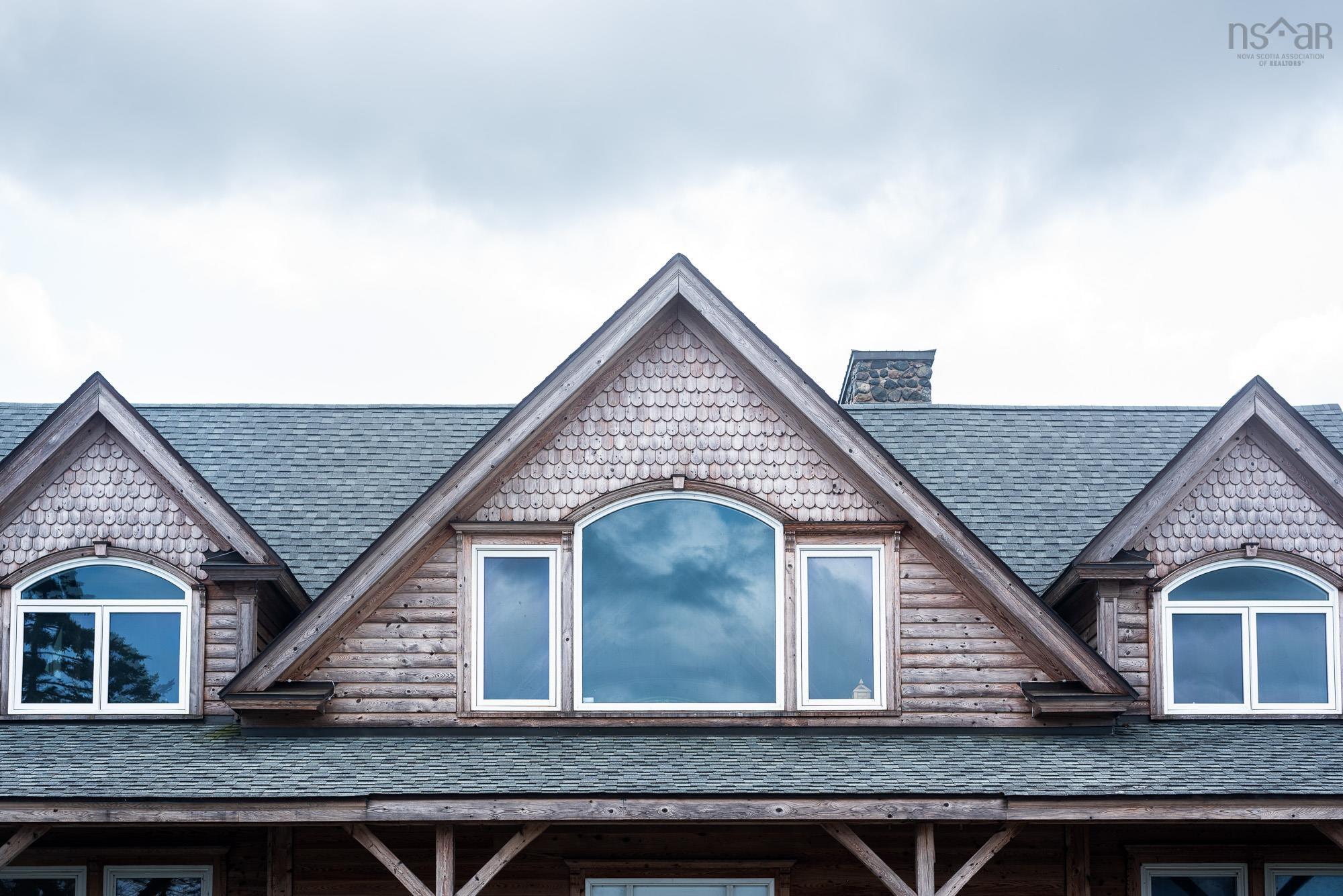 $1,250,000.00: 47 Pats Boulevard, Sutherlands Lake