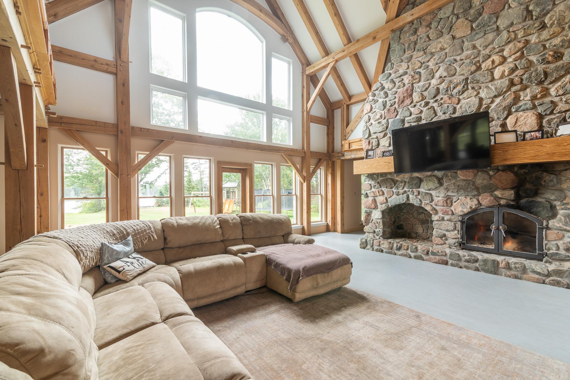 $1,250,000.00: 47 Pats Boulevard, Sutherlands Lake