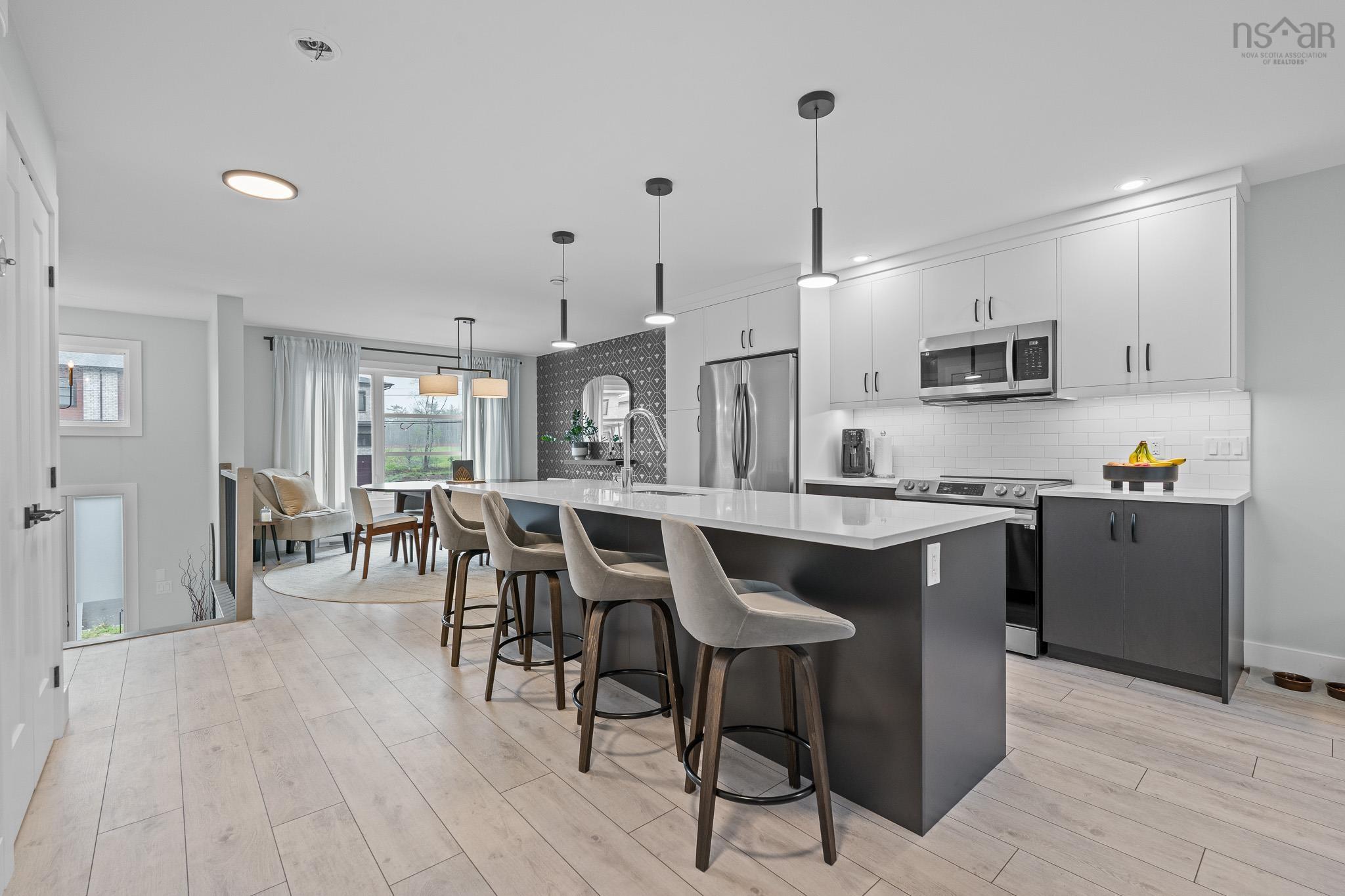 $524,999.00: 16 Glenn Drive, Lantz