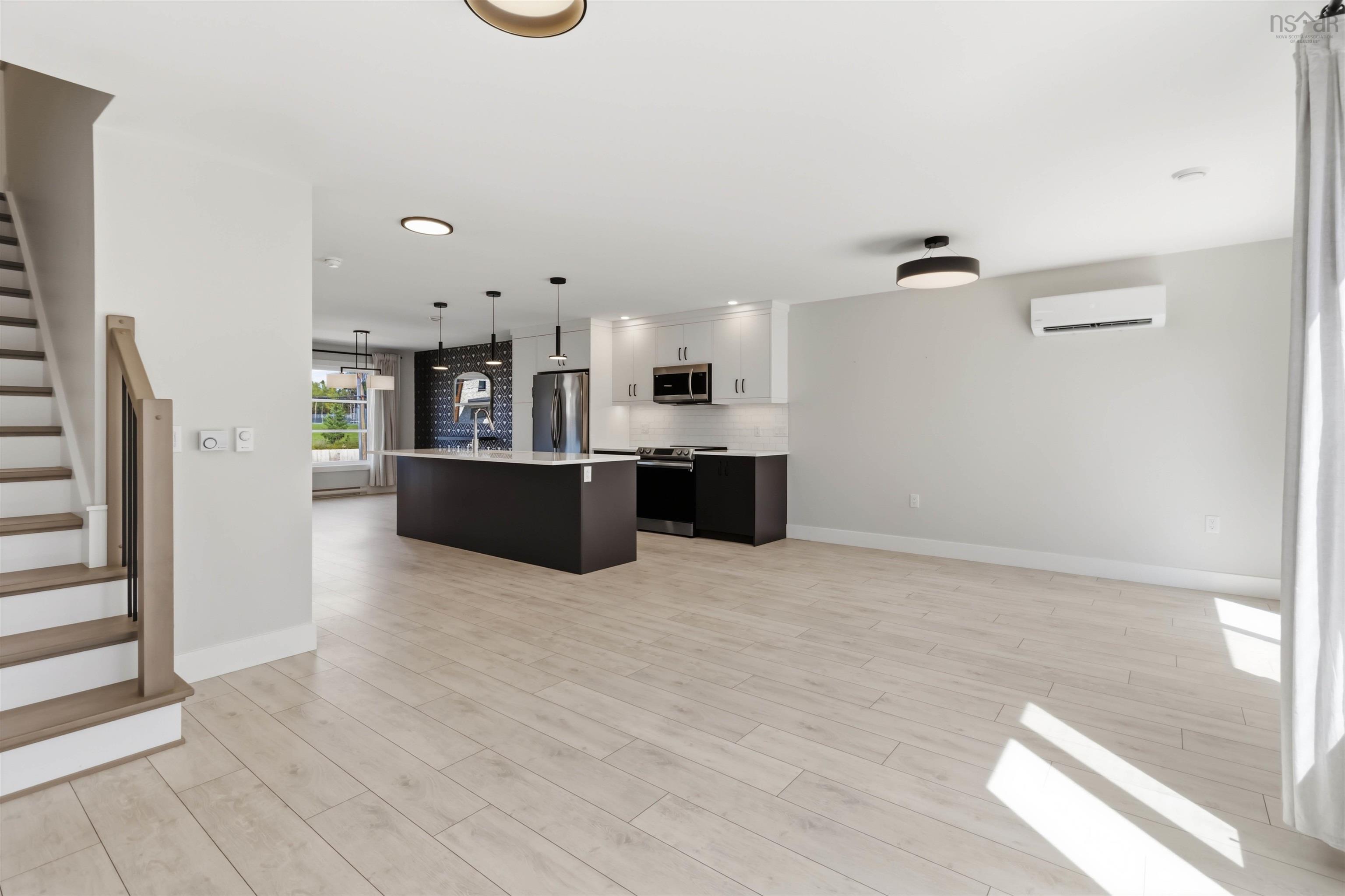 $524,999.00: 16 Glenn Drive, Lantz