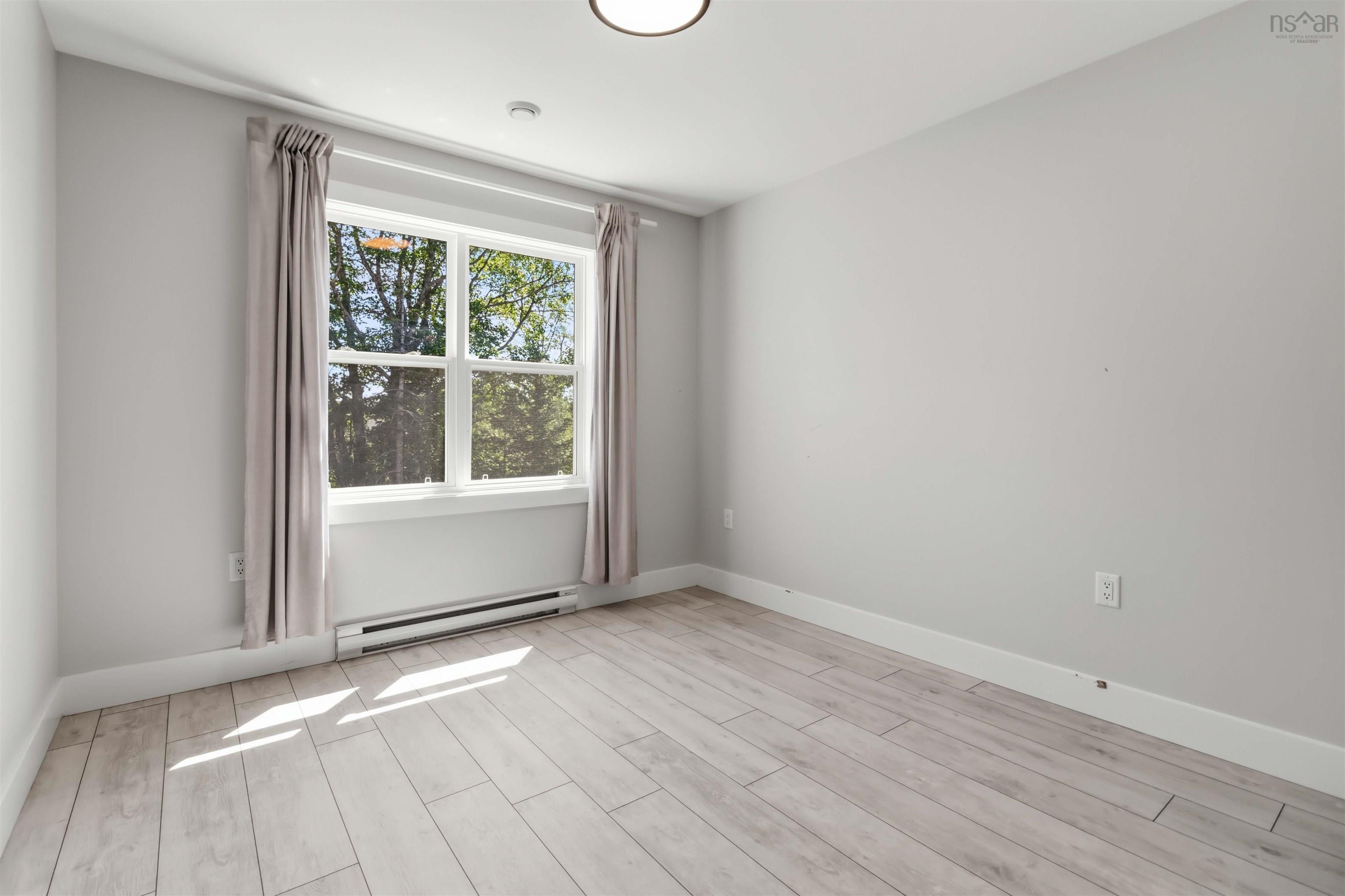 $524,999.00: 16 Glenn Drive, Lantz