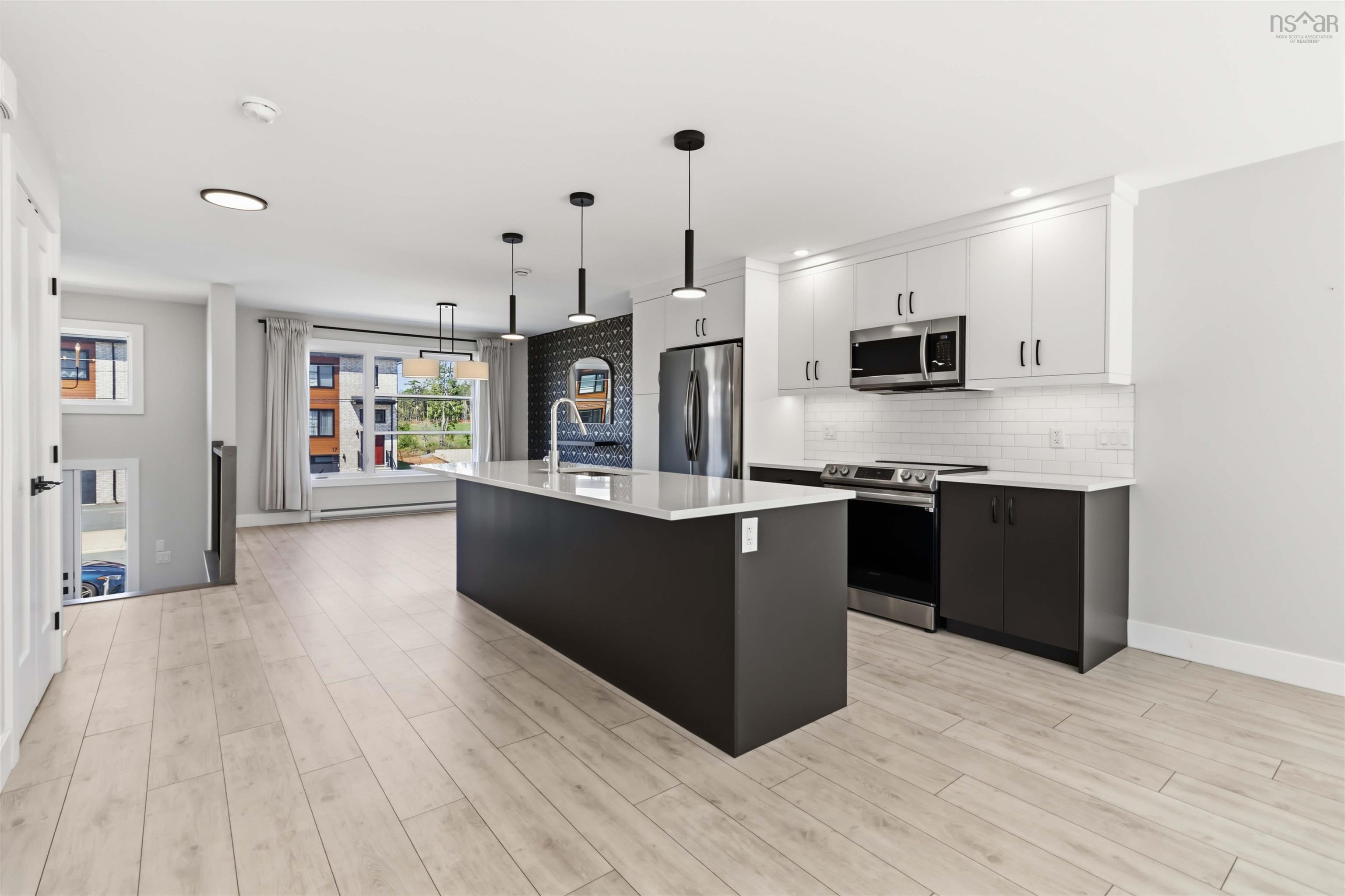 $524,999.00: 16 Glenn Drive, Lantz