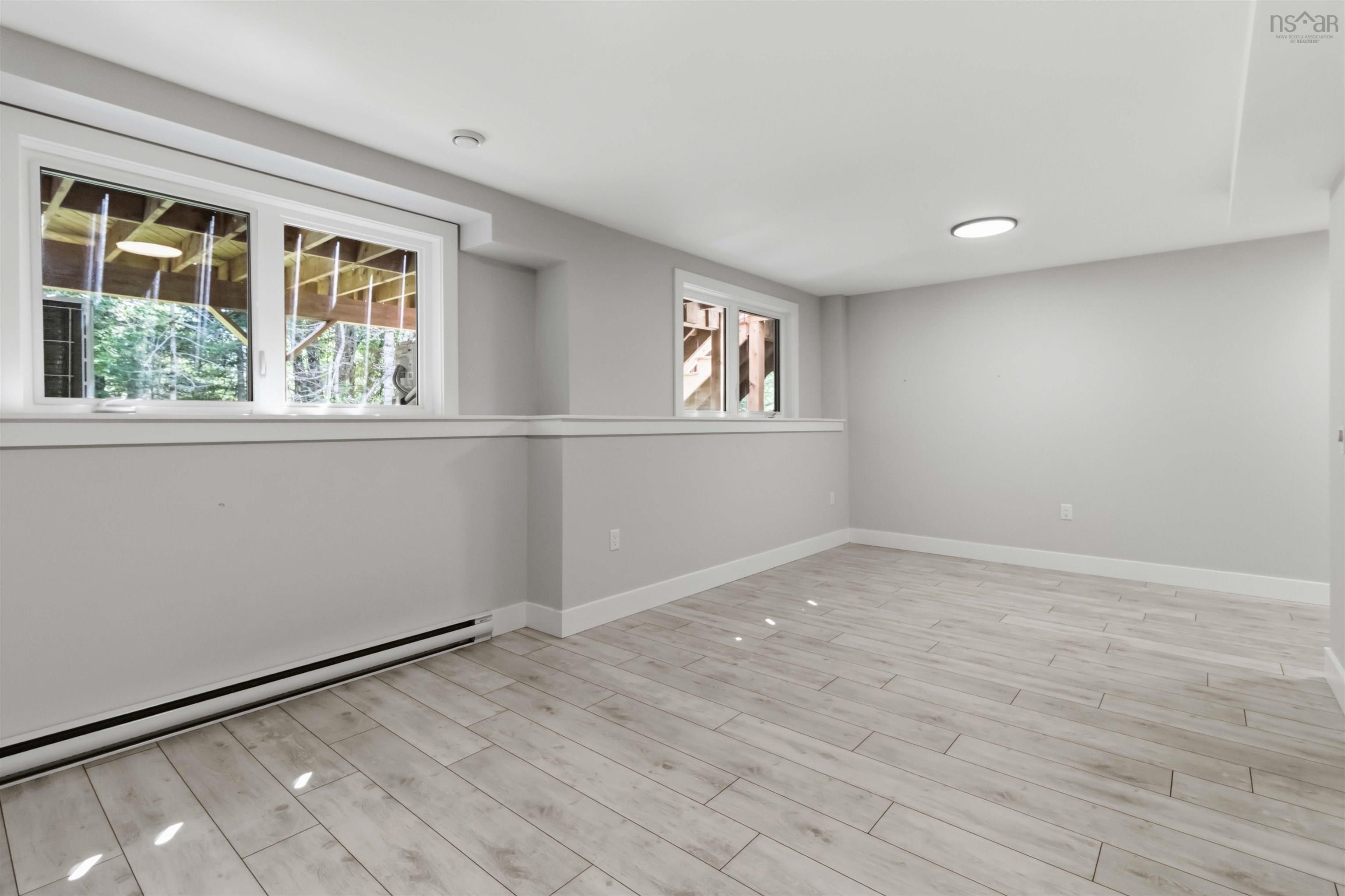 $524,999.00: 16 Glenn Drive, Lantz