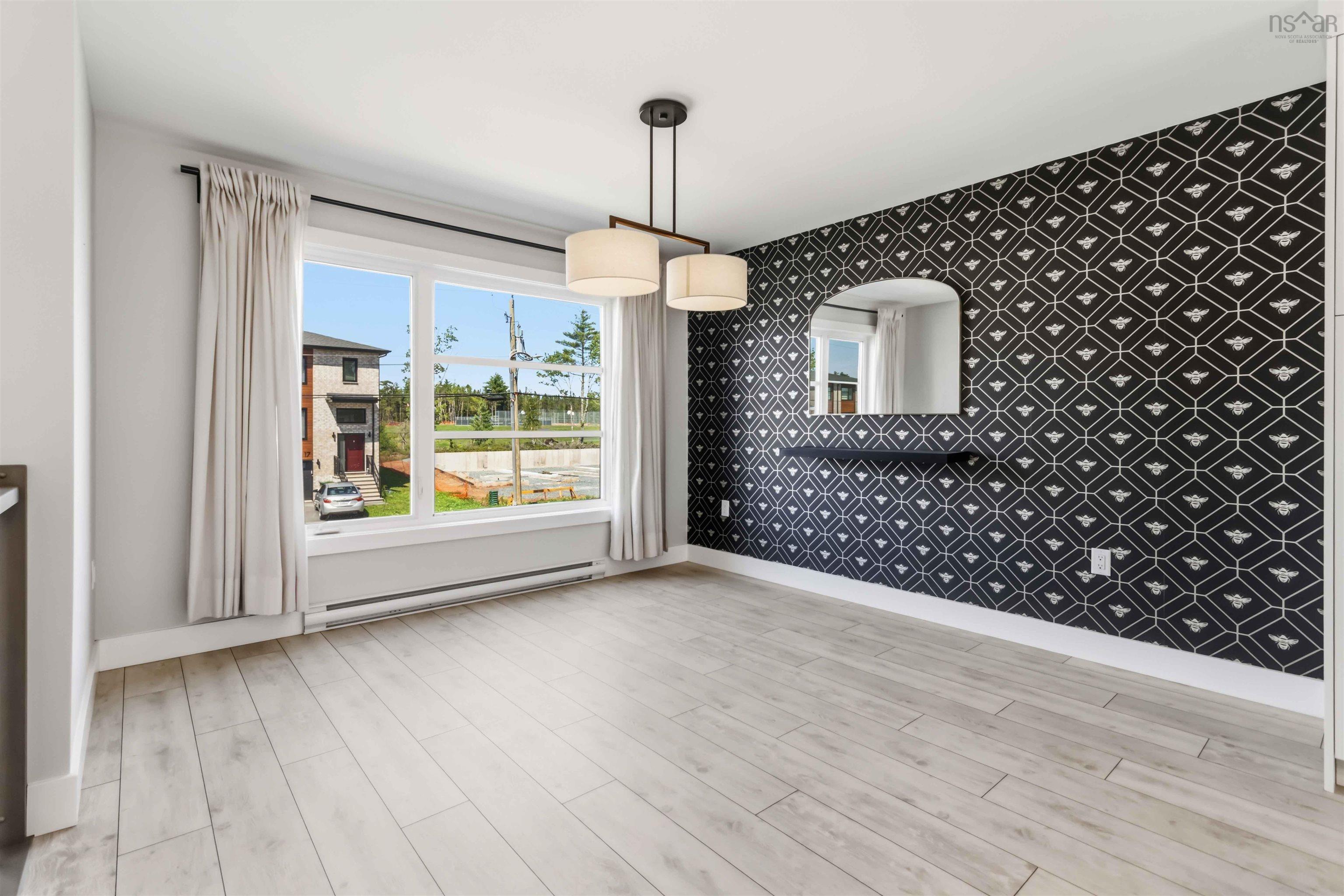$524,999.00: 16 Glenn Drive, Lantz