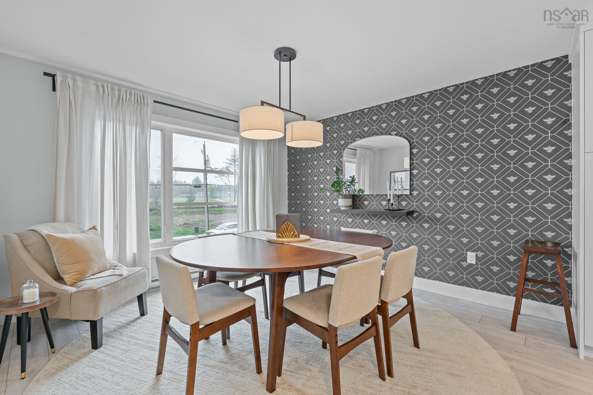 $524,999.00: 16 Glenn Drive, Lantz