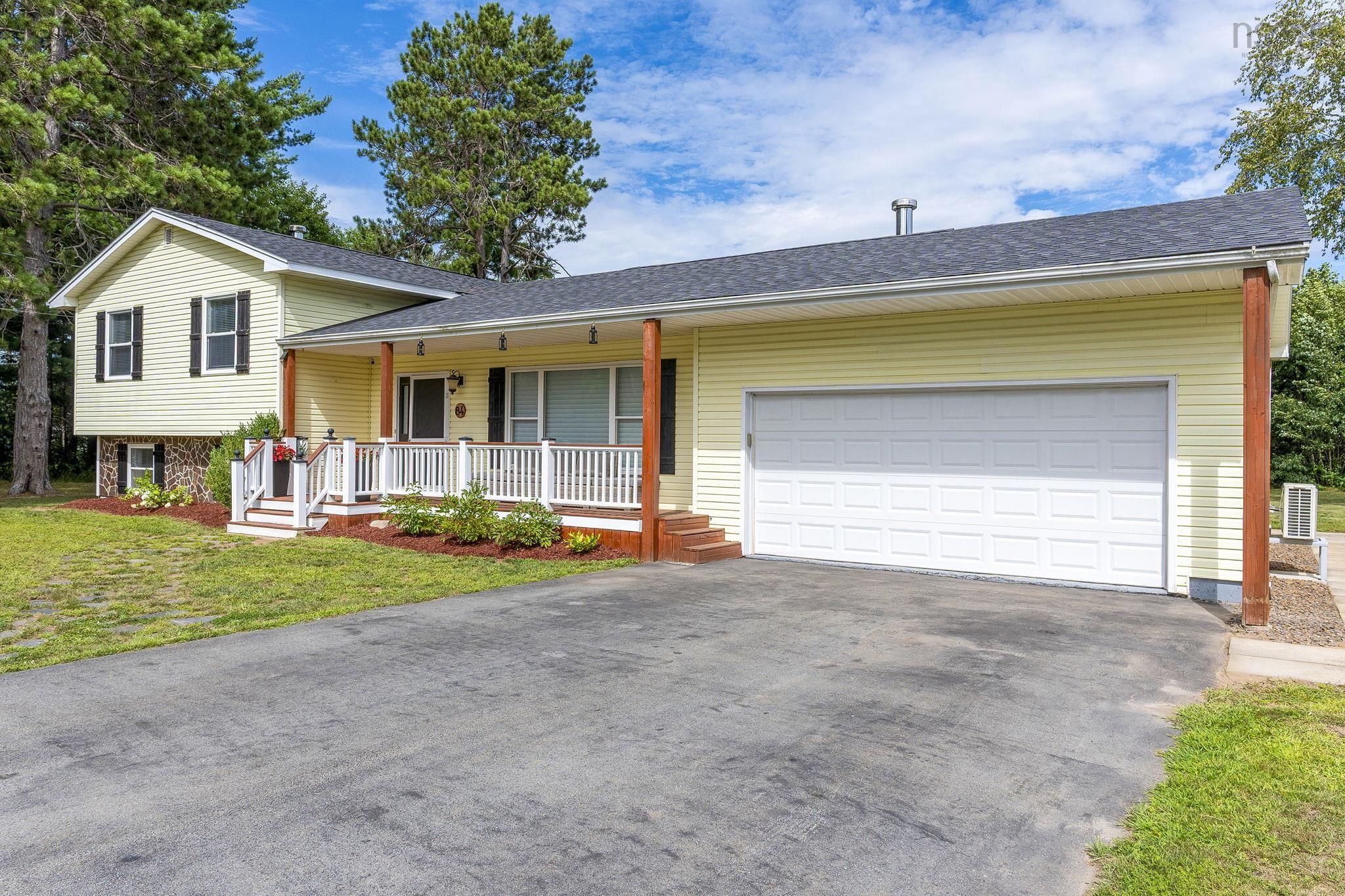 $470,000.00: 84 Pine Court, Wilmot