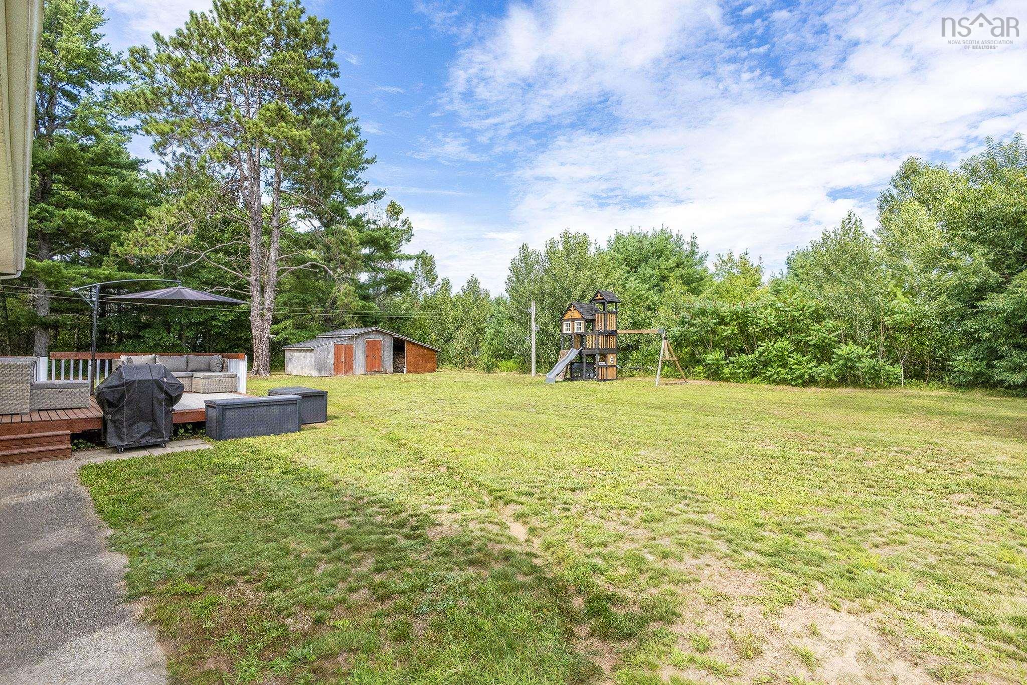 $470,000.00: 84 Pine Court, Wilmot