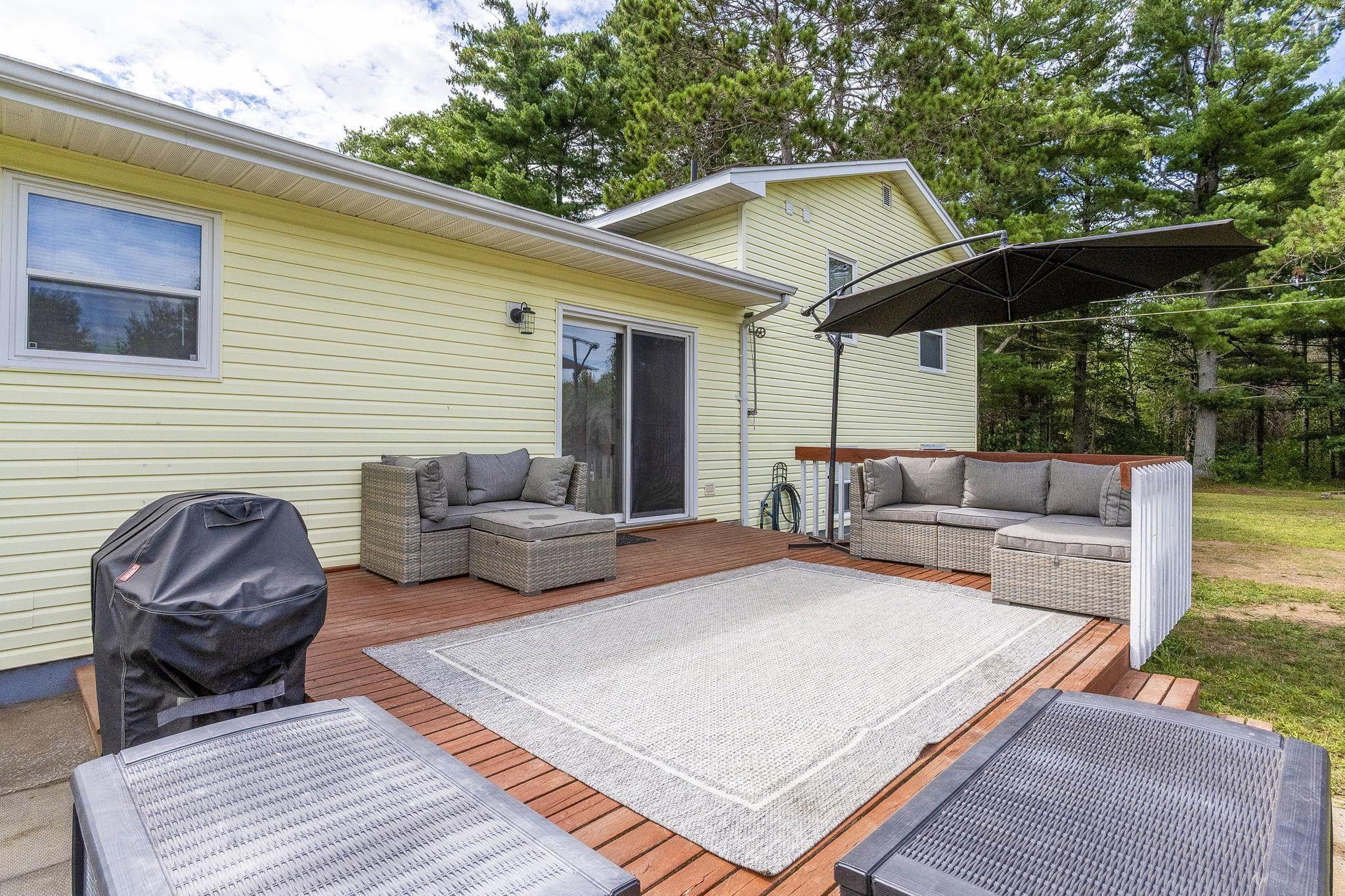 $470,000.00: 84 Pine Court, Wilmot