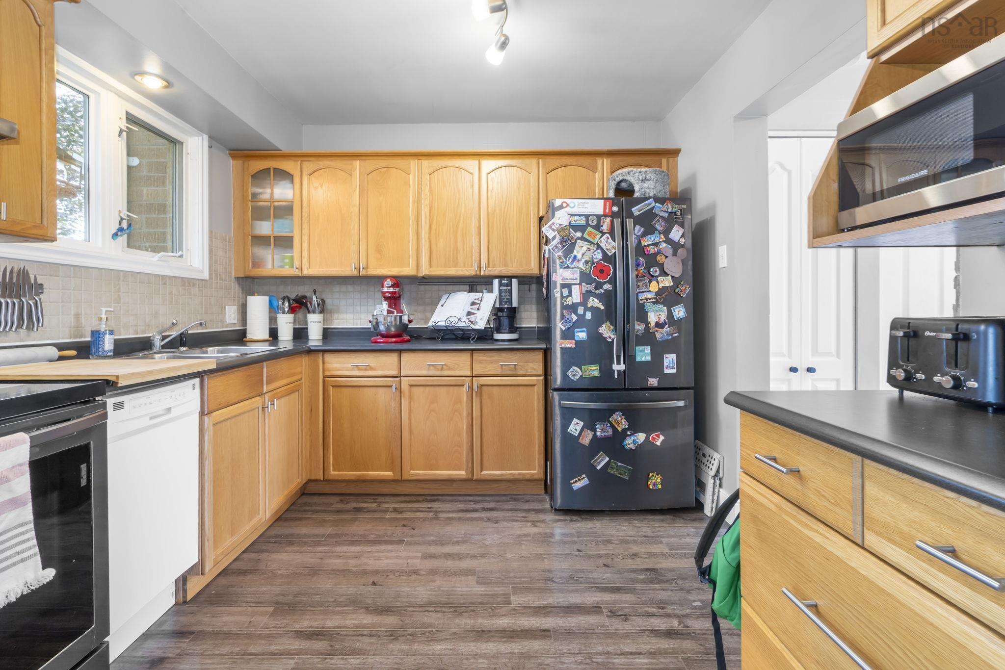 $464,900.00: 13 Heathland Way, Dartmouth
