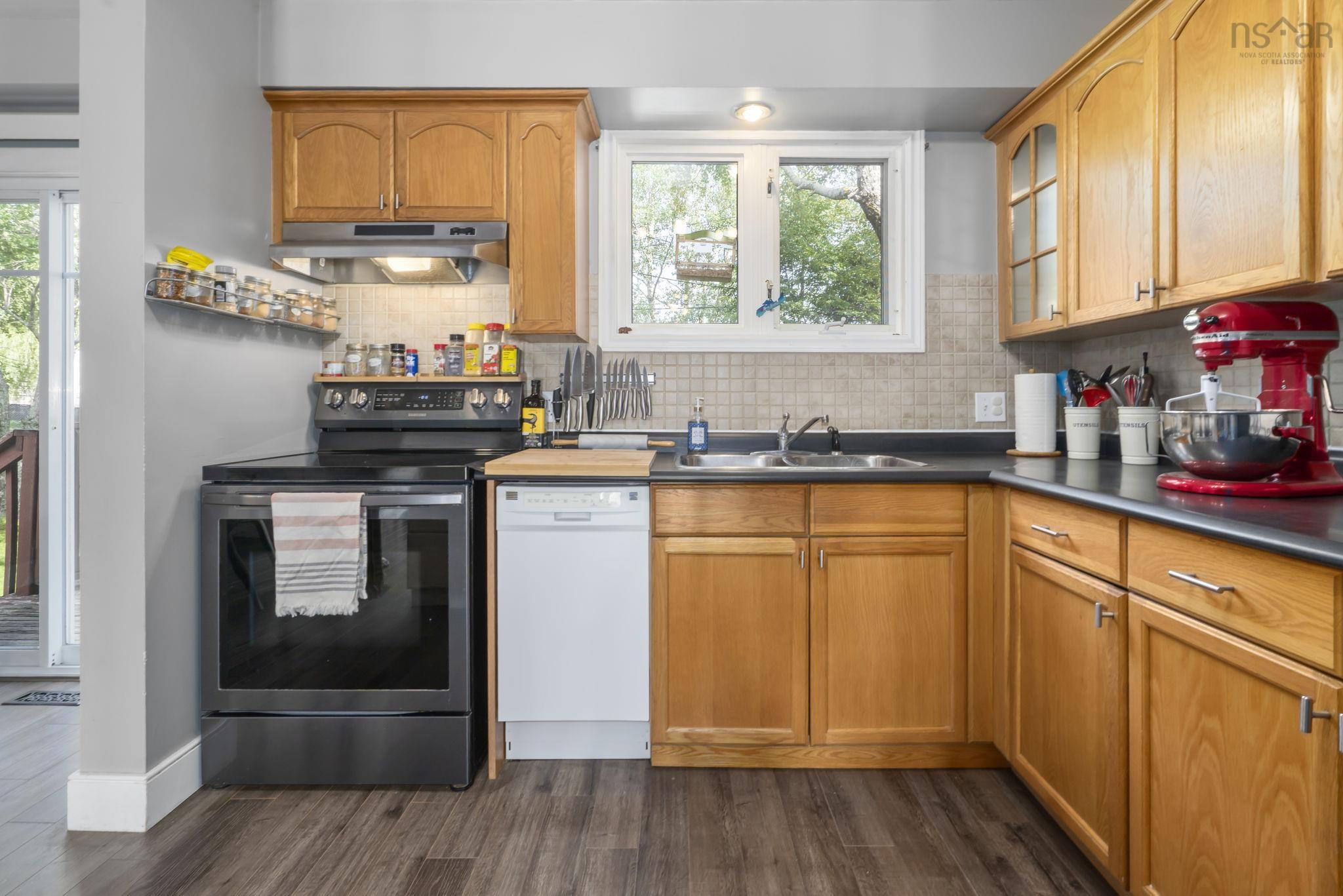 $464,900.00: 13 Heathland Way, Dartmouth