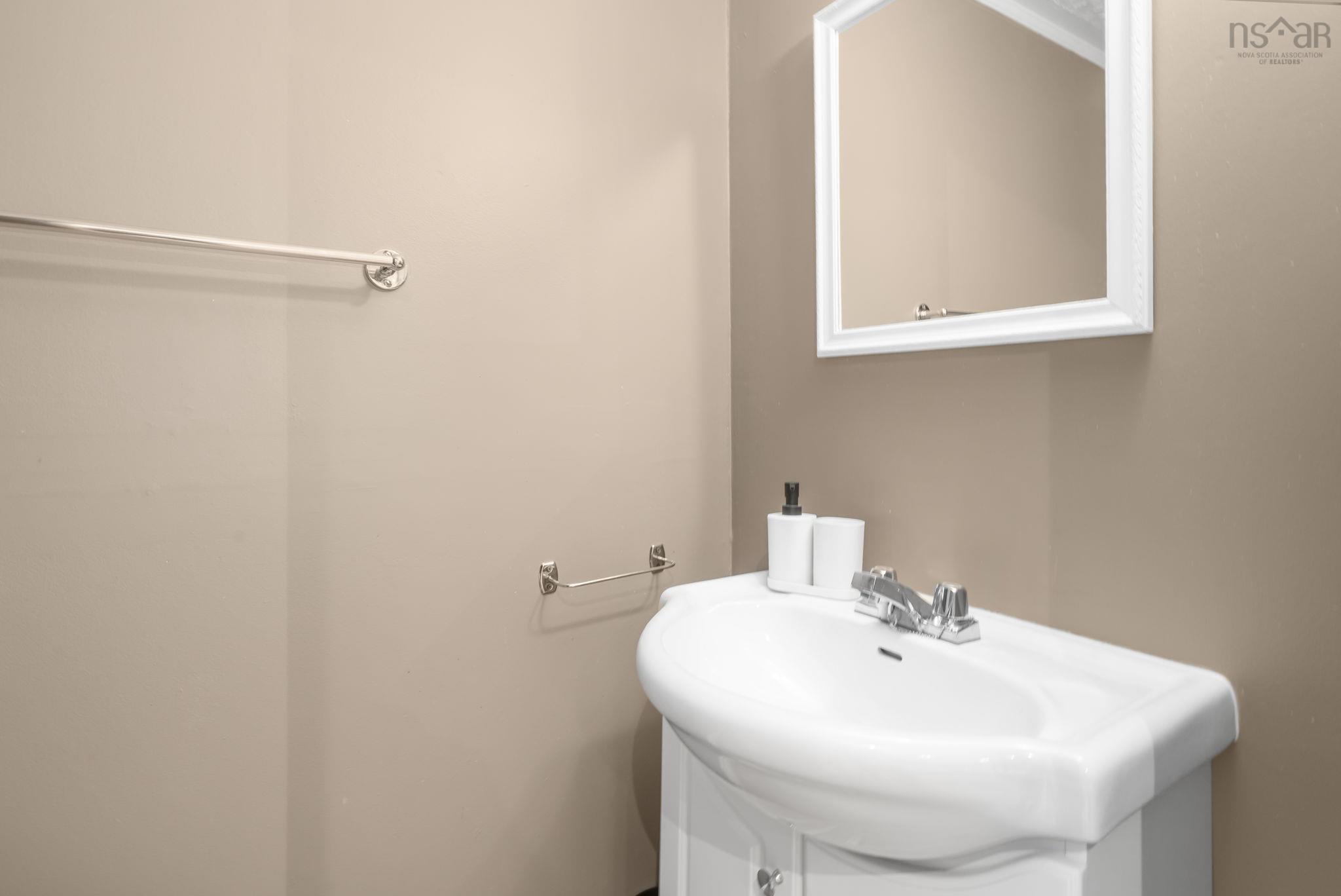 $464,900.00: 13 Heathland Way, Dartmouth