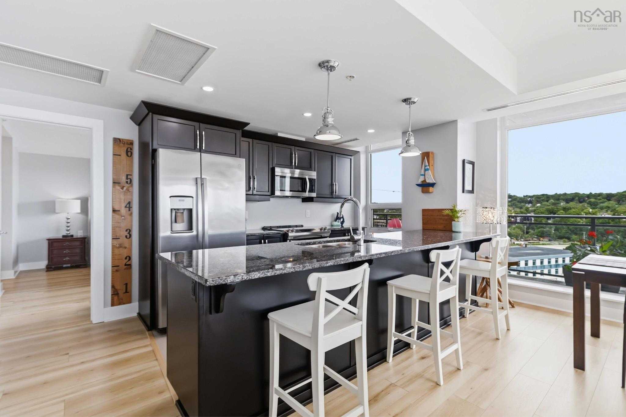 $759,900.00: 802 31 Kings Wharf Place, Dartmouth