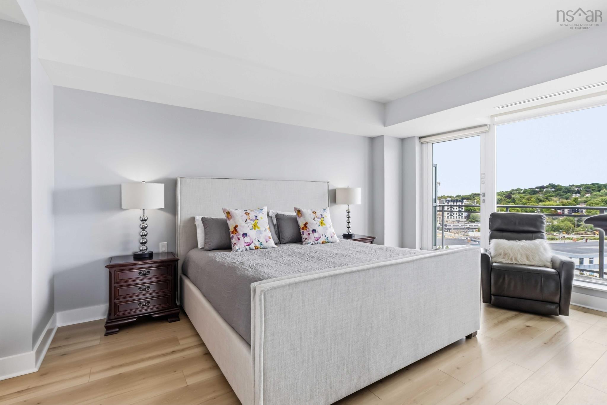 $759,900.00: 802 31 Kings Wharf Place, Dartmouth