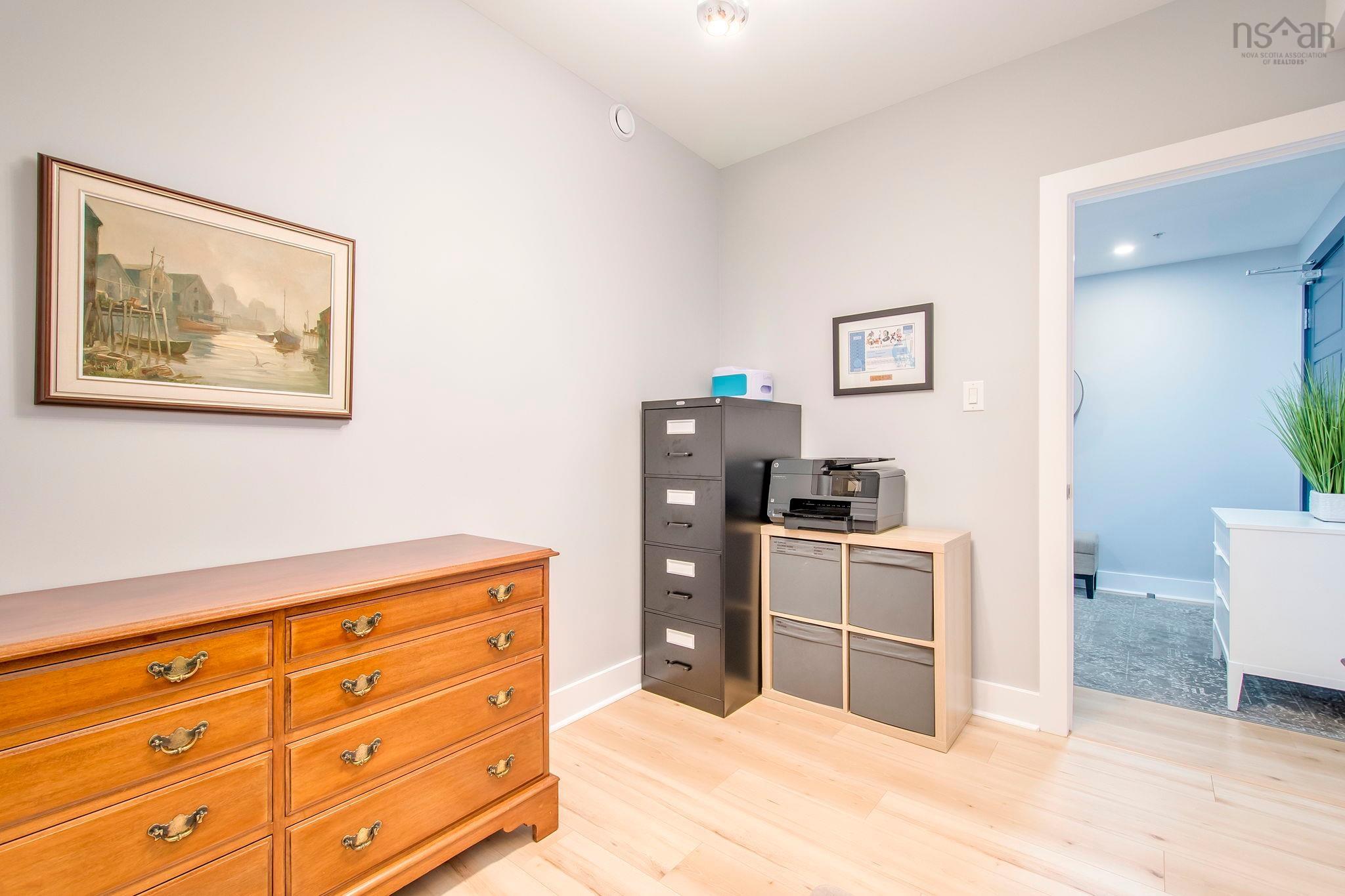 $759,900.00: 802 31 Kings Wharf Place, Dartmouth
