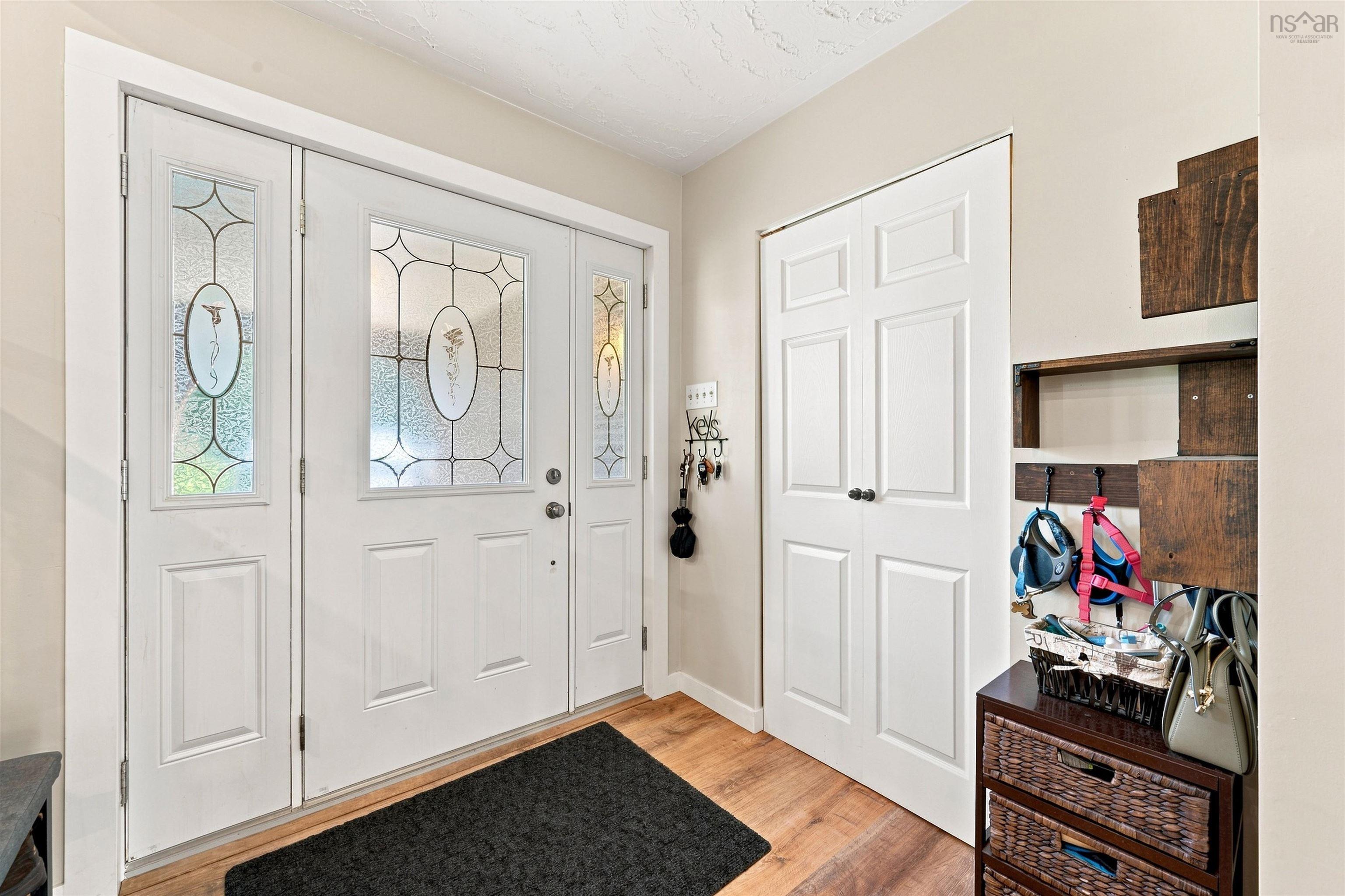 $599,900.00: 39 Delmerle Drive, Whites Lake