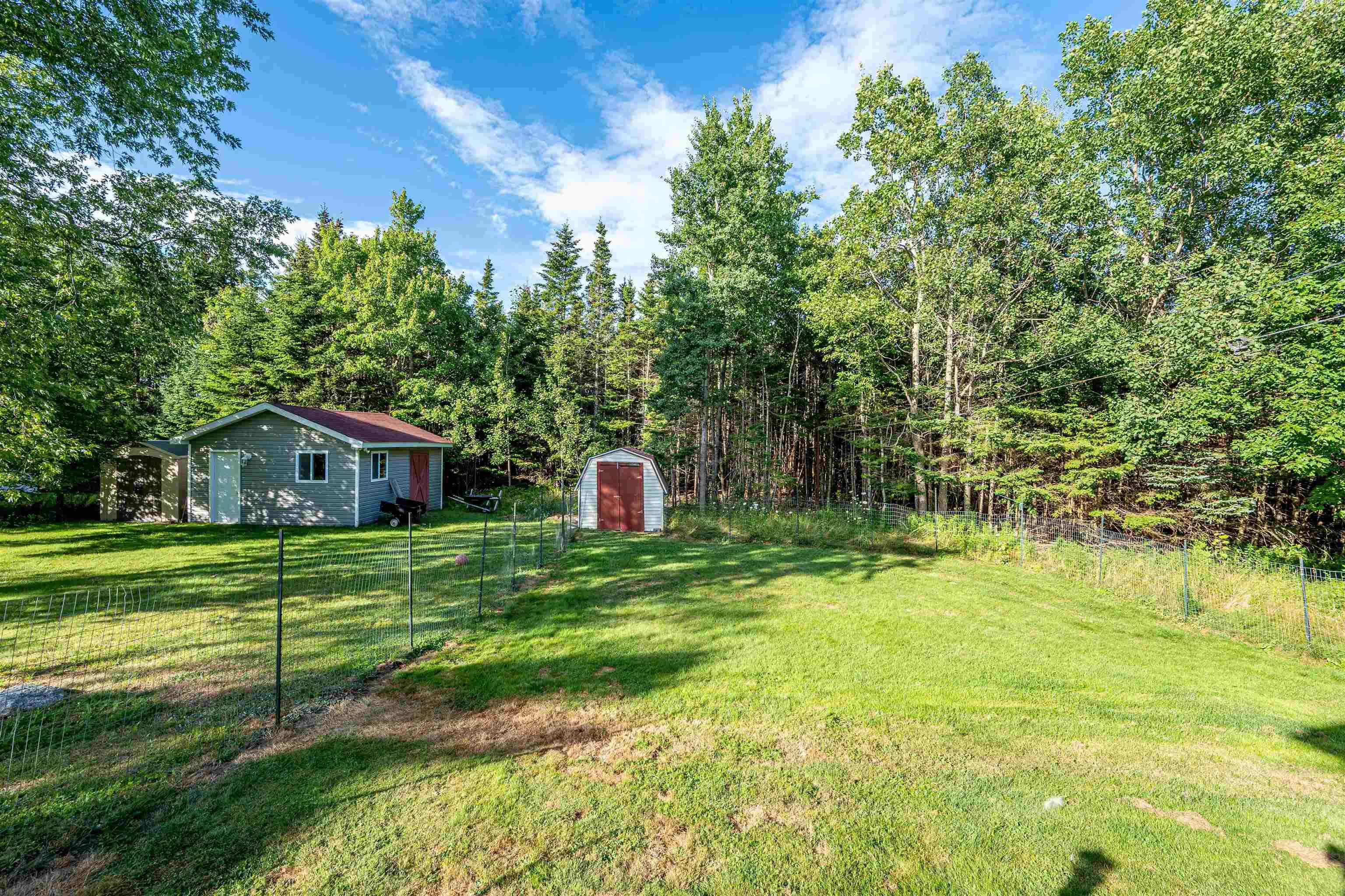 $599,900.00: 39 Delmerle Drive, Whites Lake